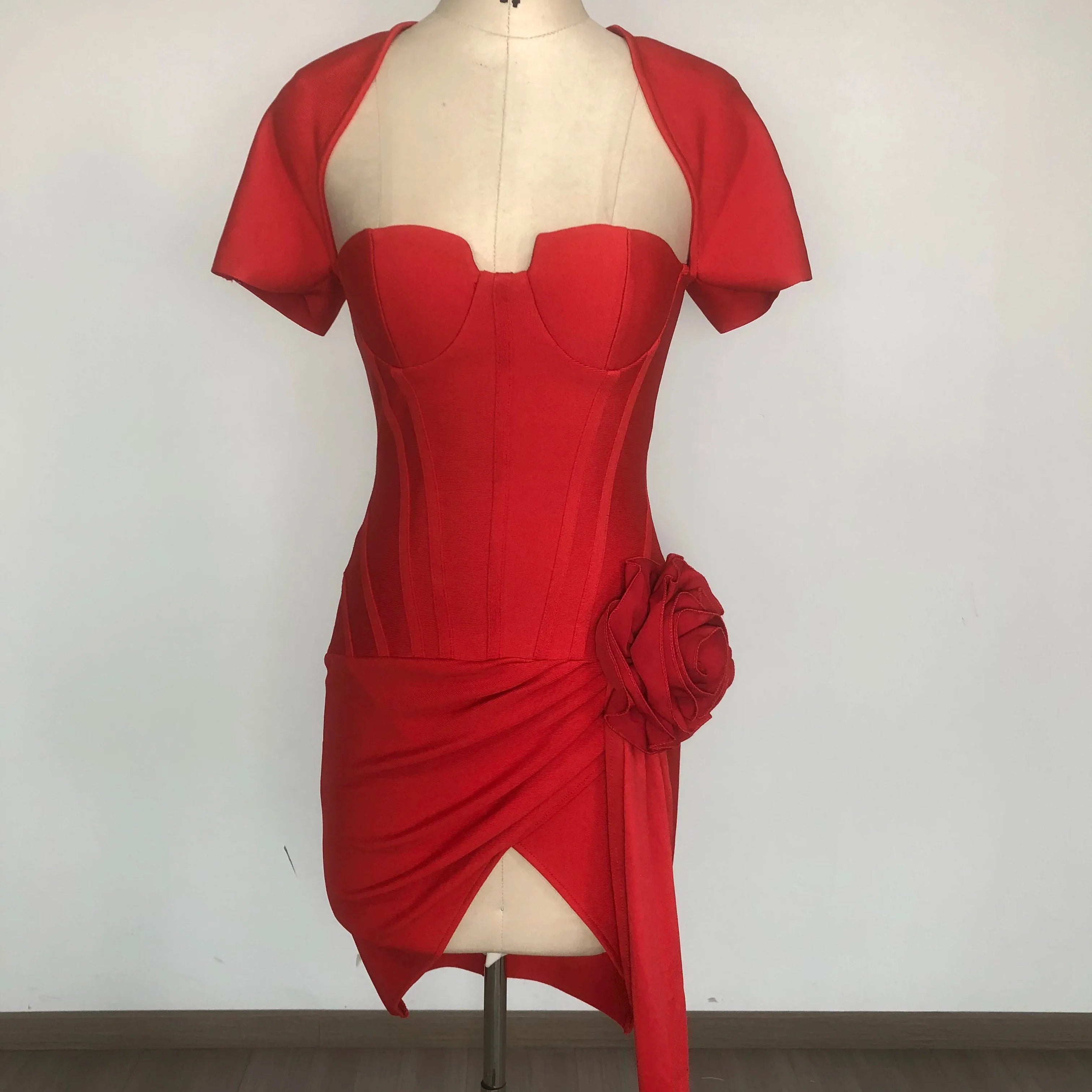 Celebrity TV Show Dress Women Sexy Short Sleeve Square Collar Bodycon Mini Bandage Dress Florals Evening Party Outfit Vestido