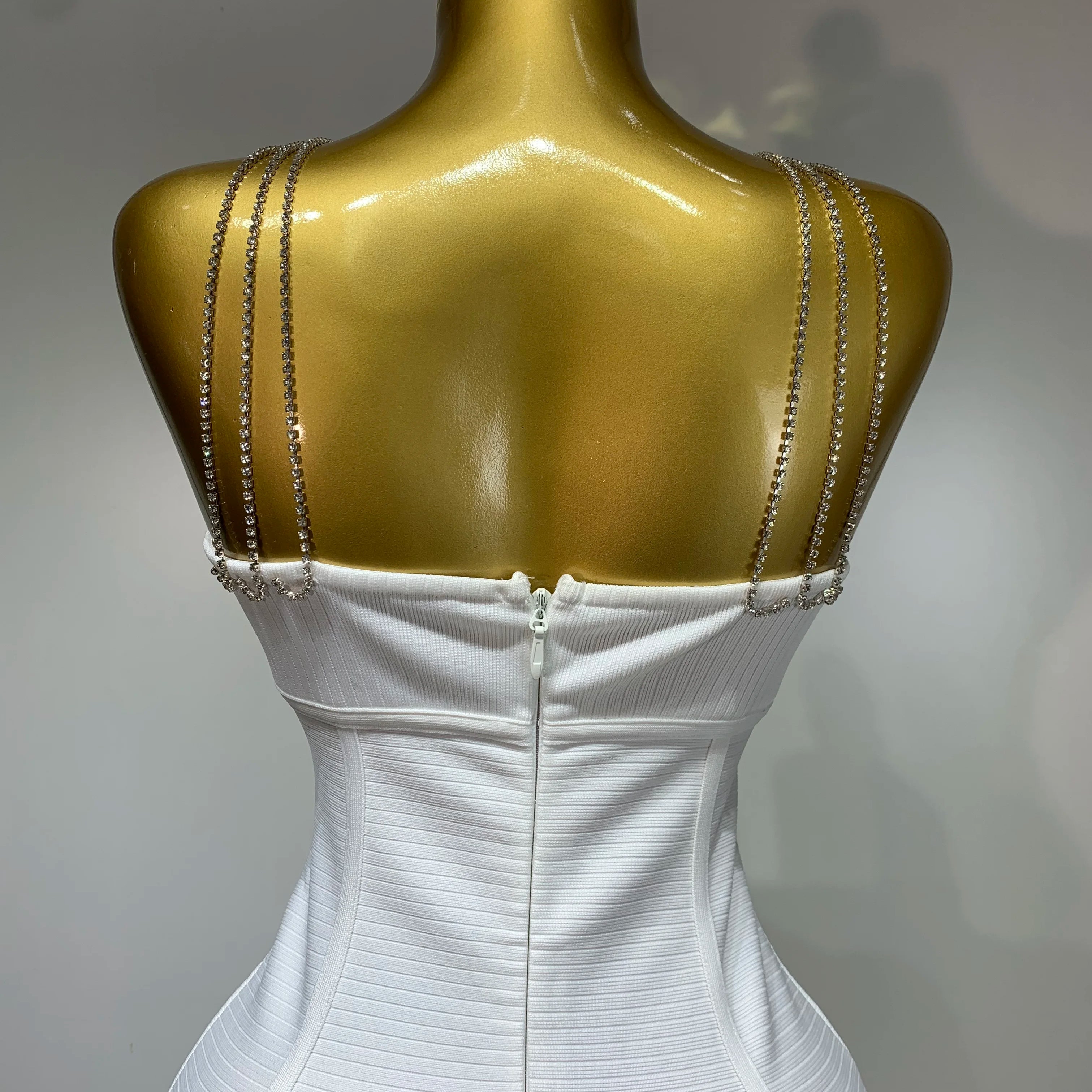Sexy Sling Backless Crystal Diamonds Chain Bodycon Bandage Dress 2025 White Elegant Evening Club Luxury Birthday Party Dresses