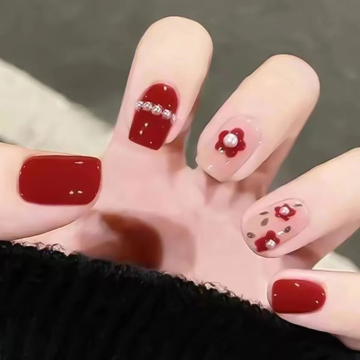 24Pcs Red Fake Nails with 3D White Flower Design Mid Length Coffin Press on Nails Wearable Korean Sweet Flower False Nails