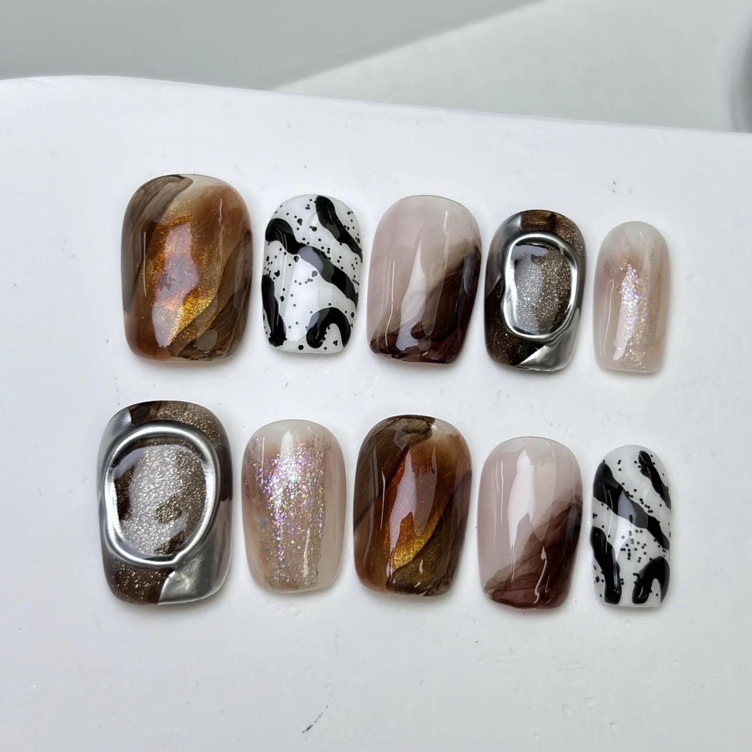 10Pcs Wine Red False Nails Handmade Short Cute Autumn Cat Eye Decoration Simple Full Cover Press on Nails Wearing Nail Set Tools