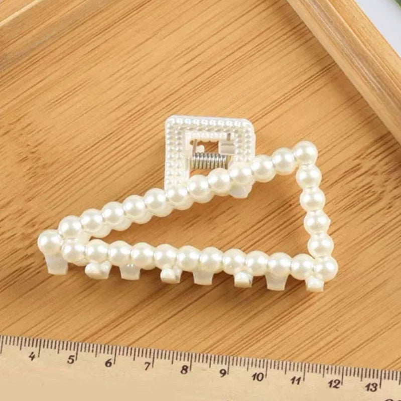 Korean Pearl Hairpins Geometric Hair Claw Clips for Women Summer Large Shark Clip Back Head Hair Clip for Girls Hair Accessories K