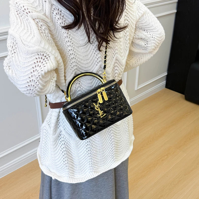 Elegant Women's Leather Fashion Shoulder Bag Luxury Classic Designer Crossbody Tote Handbag For Modern Daily Use