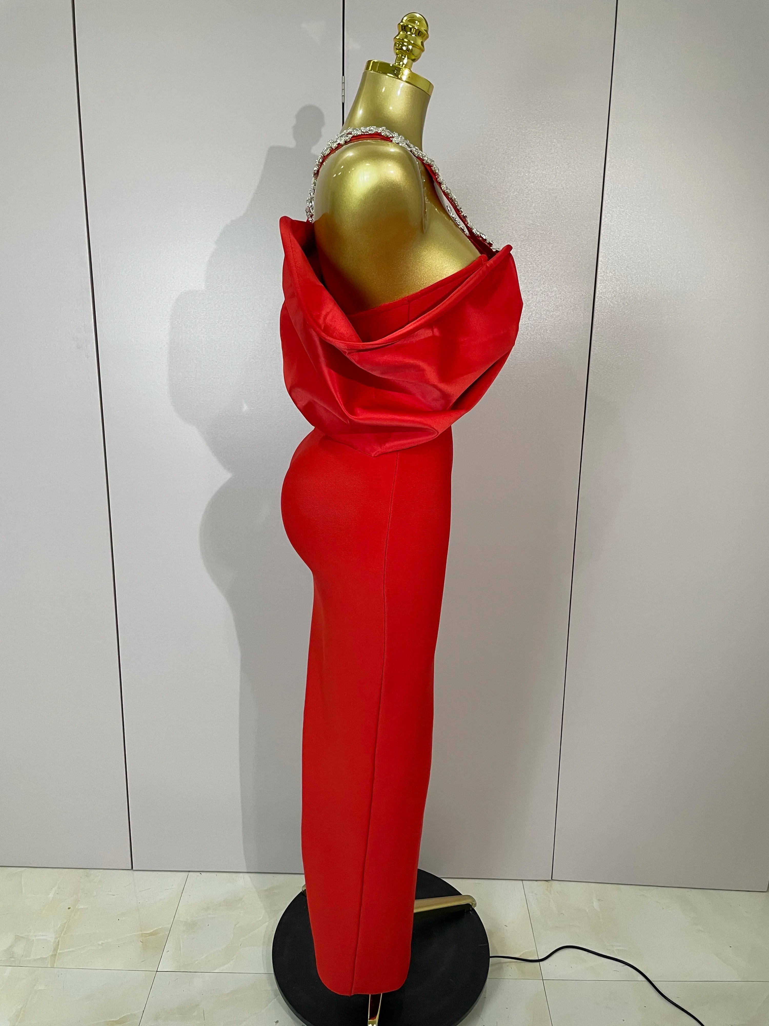 Luxury Rhinestone Chain Red Off Shoulder Vintage Butterfly Chic Bodycon Long Dress 2025 Elegant Evening Party Birtyday Clothing