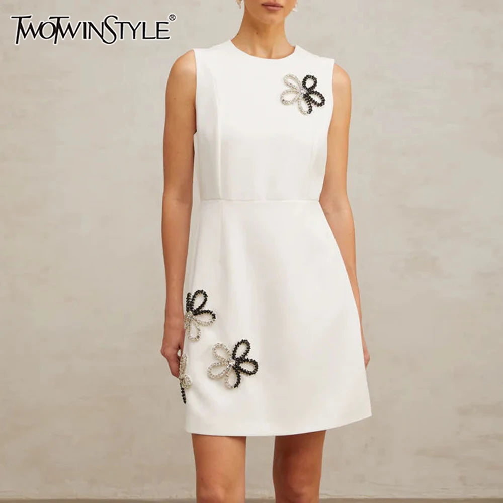 TWOTWINSTYLE Solid Slimming Elegant Dresses for Women Round Neck Sleeveless Patchwork Bead Fashion Mini Dress Female Clothing