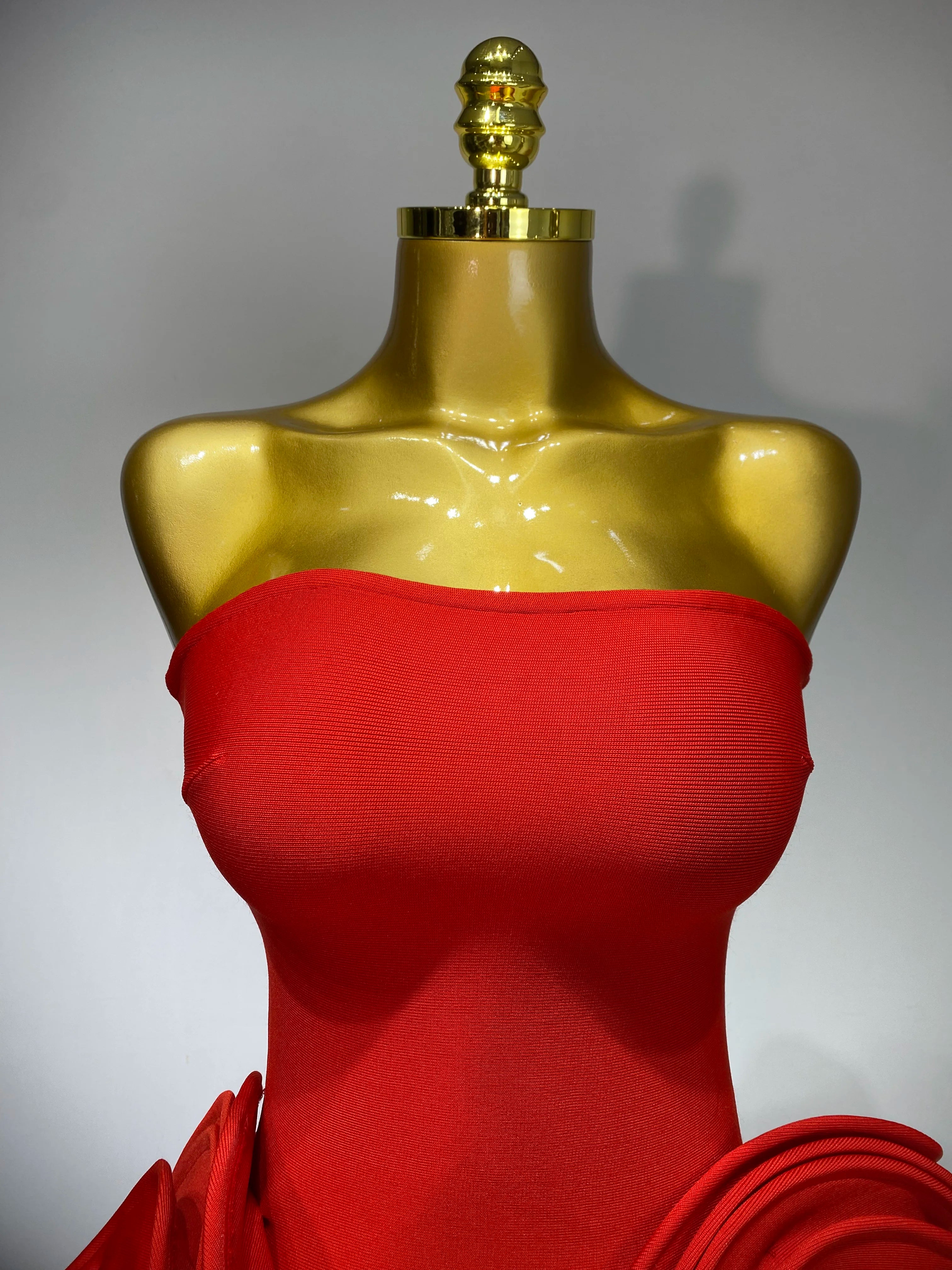 Vestido curto vermelho, sexy, sem alças, com costas nuas, colado ao corpo, 2025, de malha, elegante, para noite, clube, luxo, aniversário