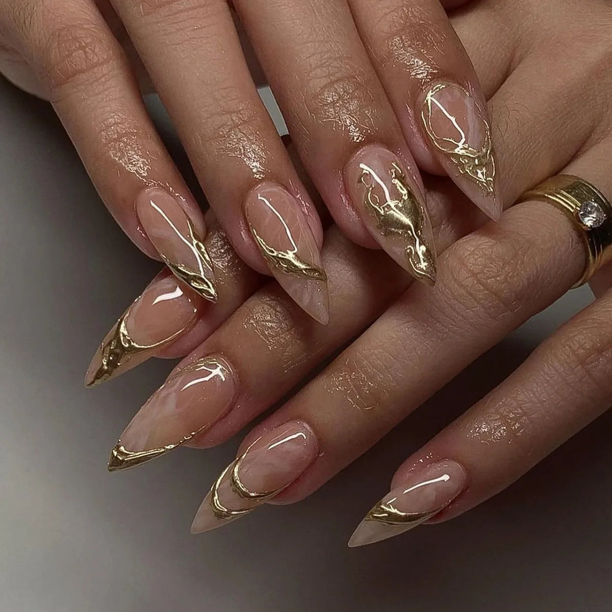 3D Gold Glitter Fake Nail Mid-length Almond Spice Girls False Nails with Stiletto Detachable Nail Tips Art Press on Nails 24Pcs