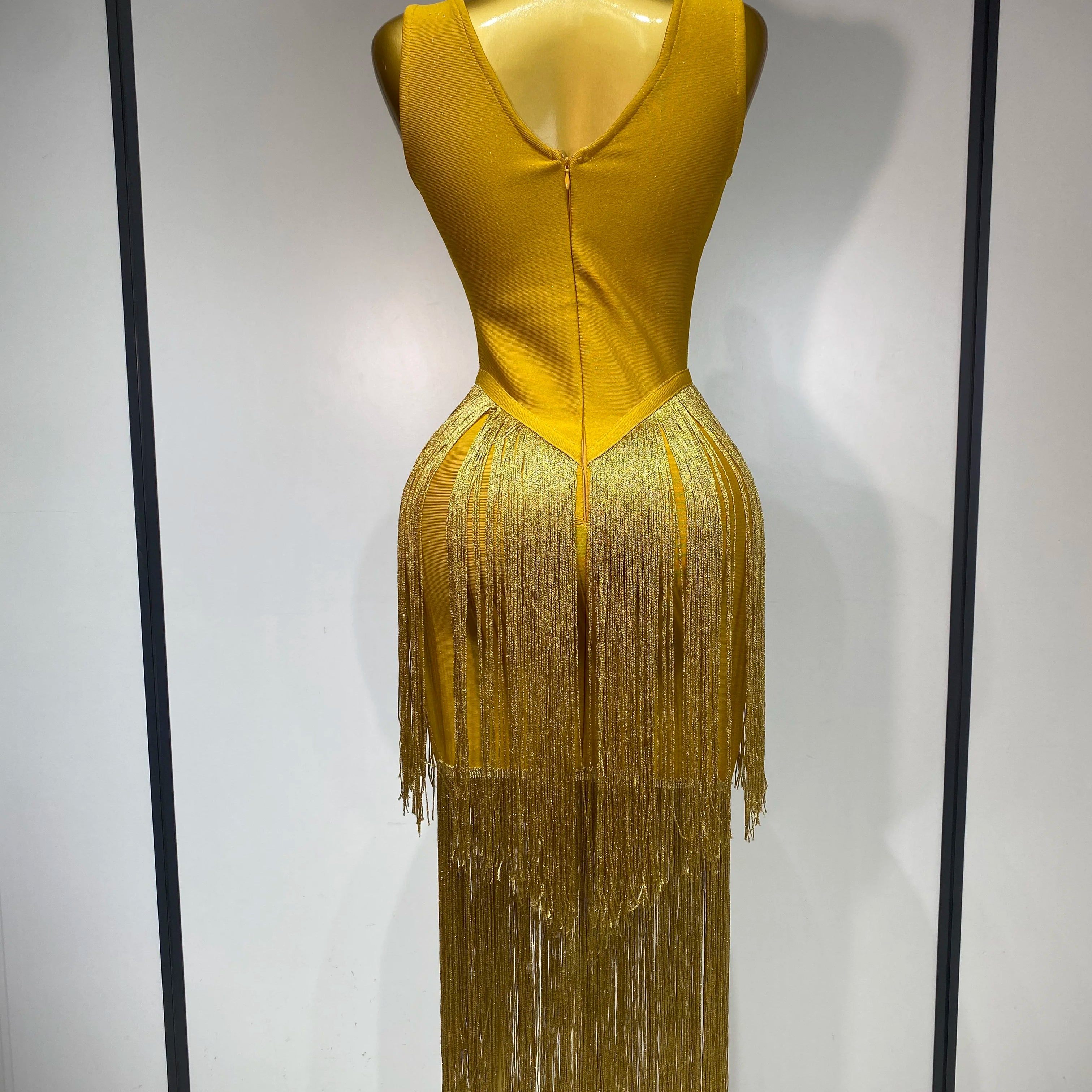 Sexy V Neck Yellow Tassels Women 2025 Prom Dress Sheath Sleeveless Party Gown Elegant Formal Luxury Birthday Club Dresses