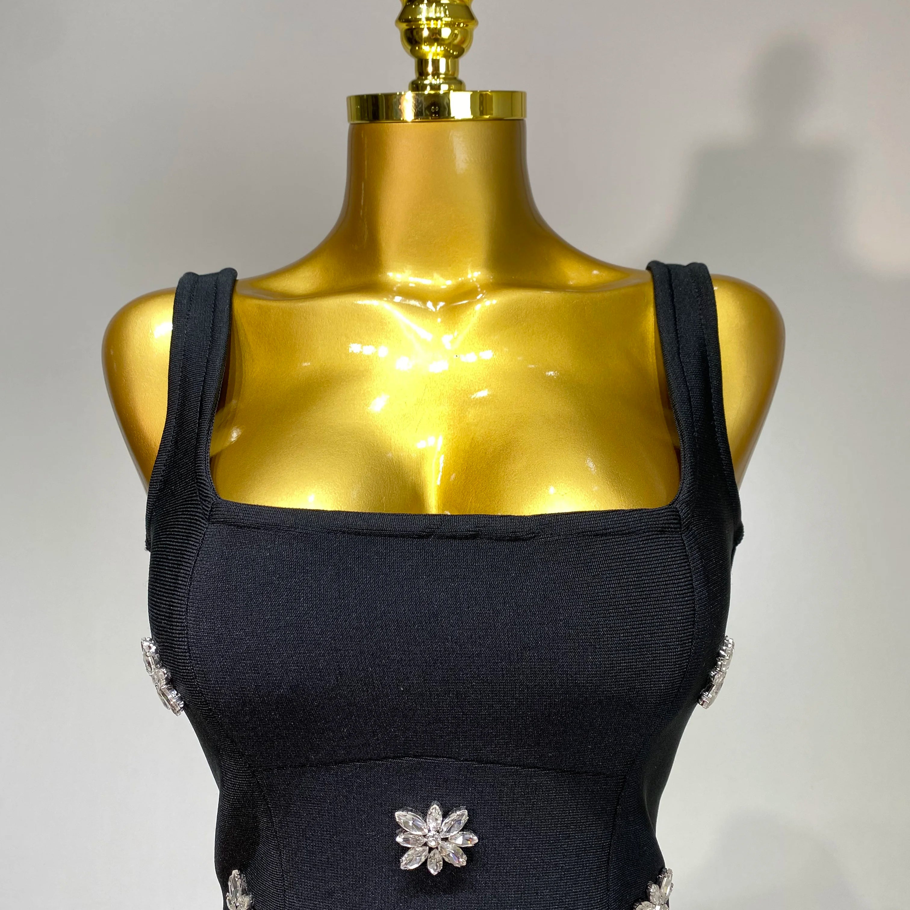 Women Sexy Sleeveless Square Collar Crystal Bodycon Mini Bandage Dress Celebrate Evening Party Elegant Luxury Birthday Dress