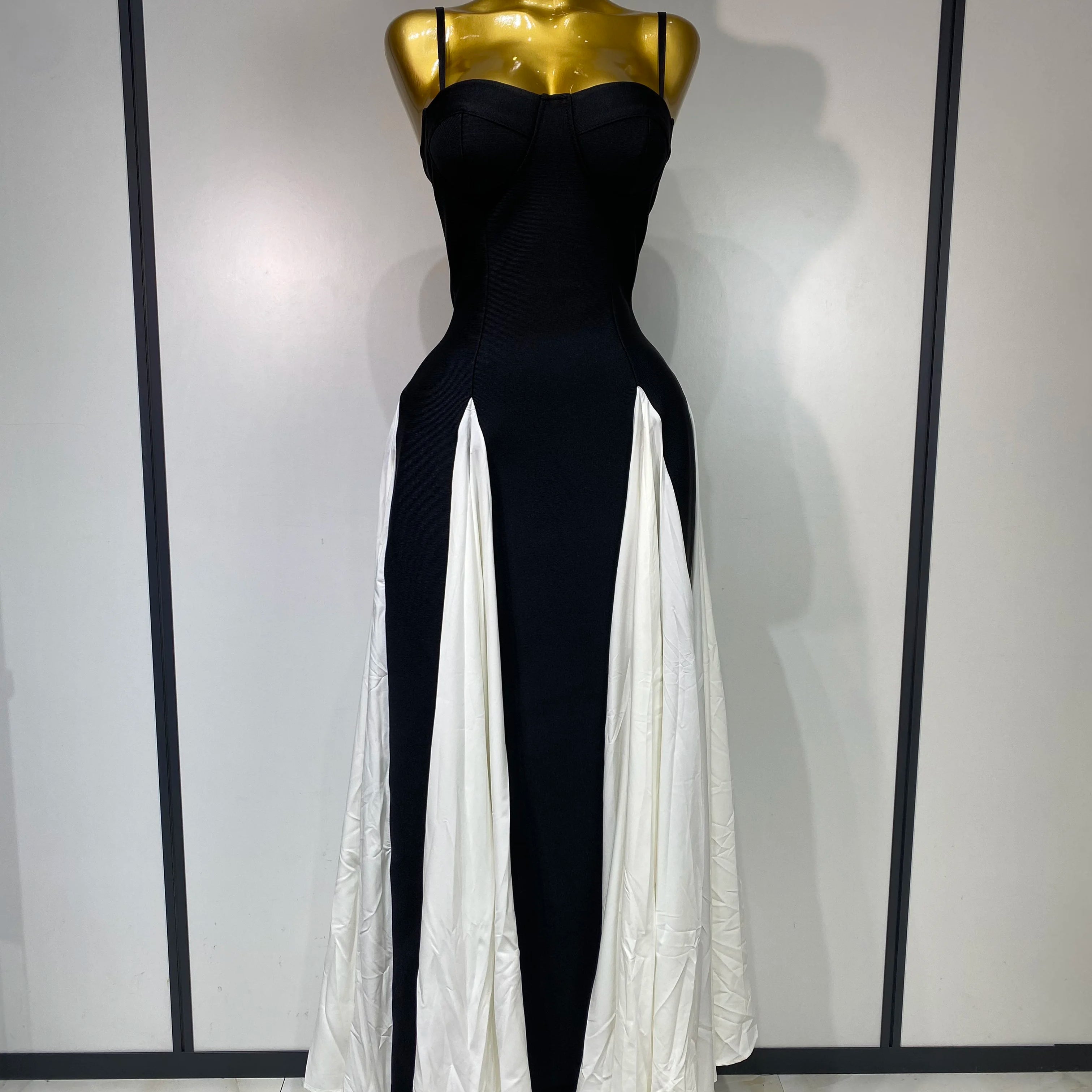 2025 New Women Contrast Color Camisole Long Dress Elegant Sleeveless Backless High Waist Bandage Dress High Street Banquet Gown