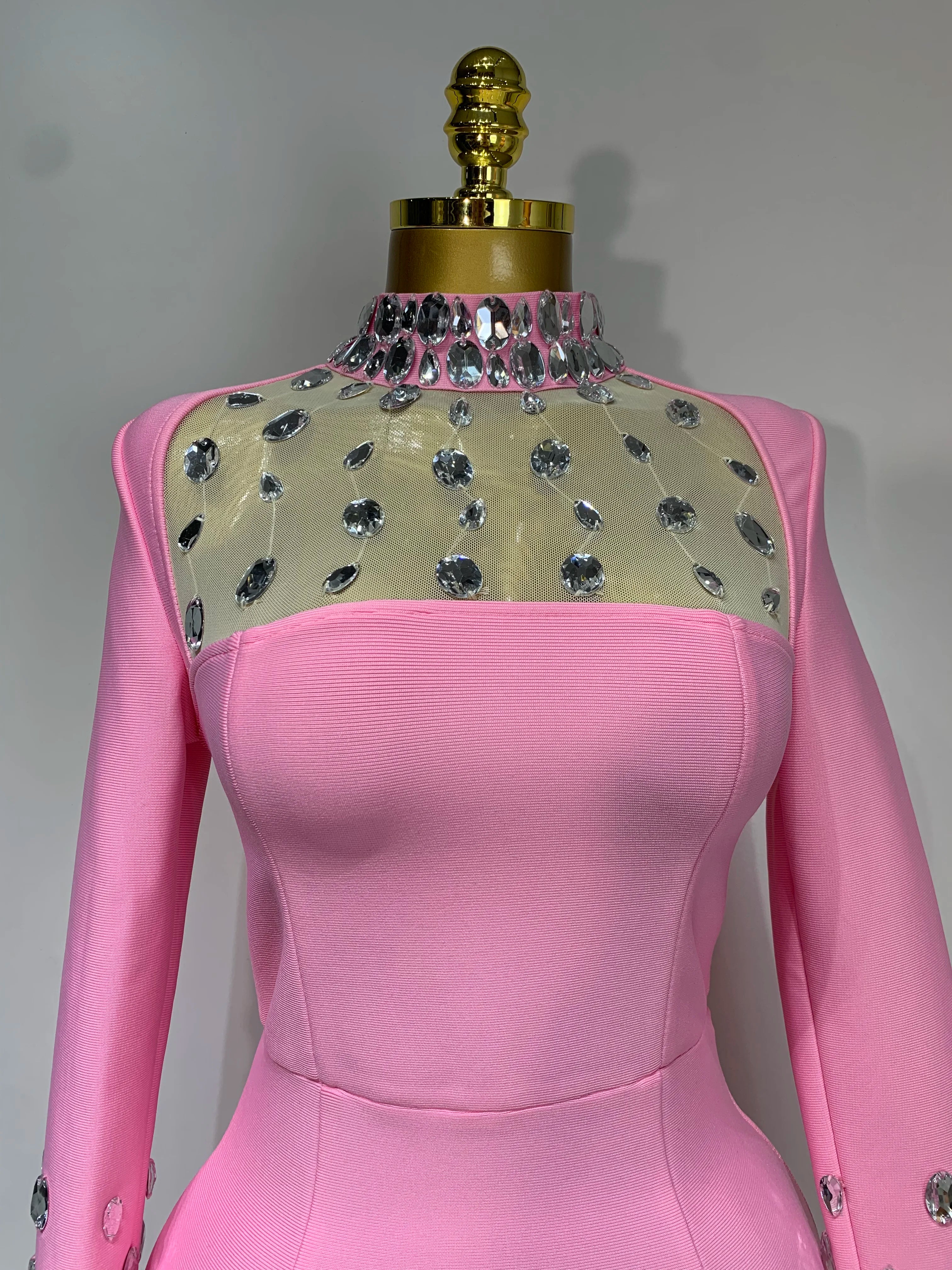 New Arrival 2025 Luxury Birthday Dresses Diamond Long Sleeve Pink Bodycon Bandage Dress Women Wedding Evening Prom Gowns