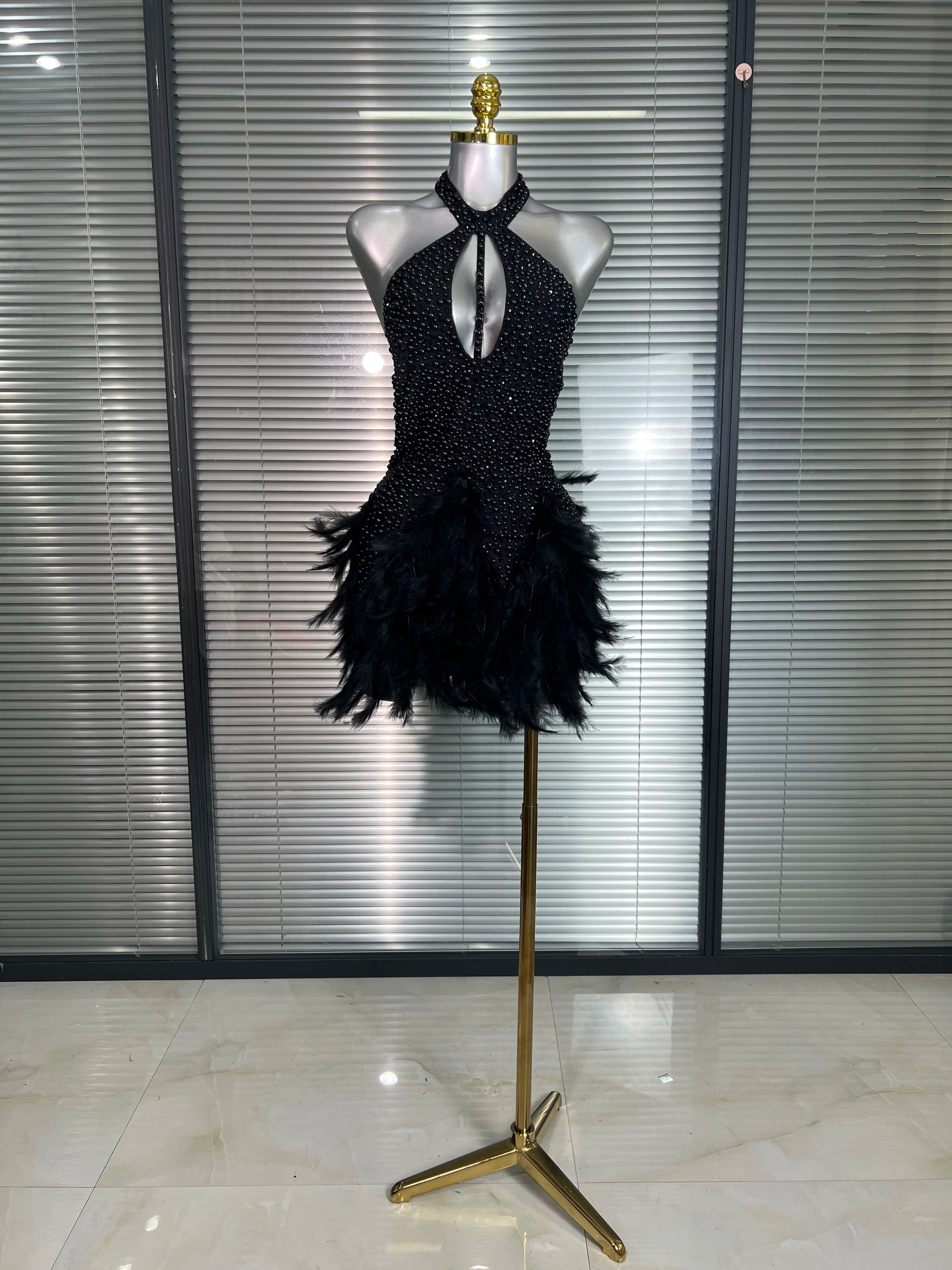 INS New Women Sexy Backless Feathers Performance Costume Stage Dancer Black Mini High Stretchy Night Club Party Dress