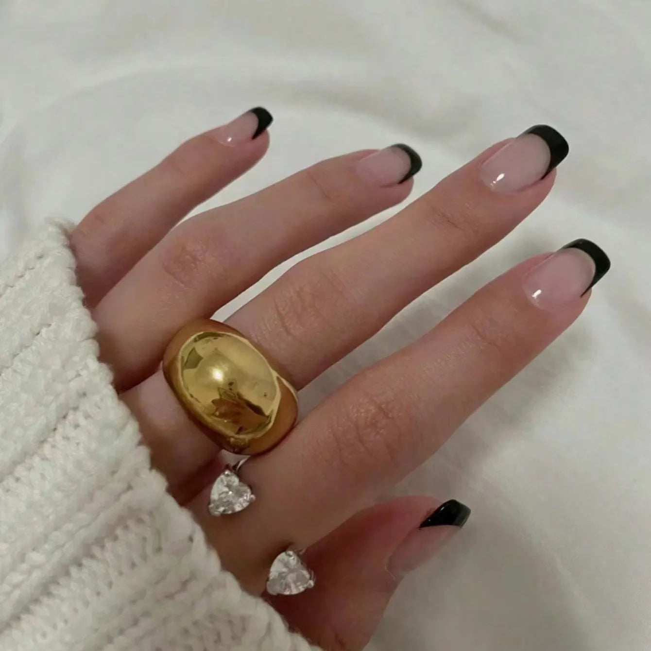 Spicy Girls Black French Fake Nails 24Pcs Short Square Press On Nails Y2K Bowknot/Dot Printed Full Cover Stick-on Nails Patches