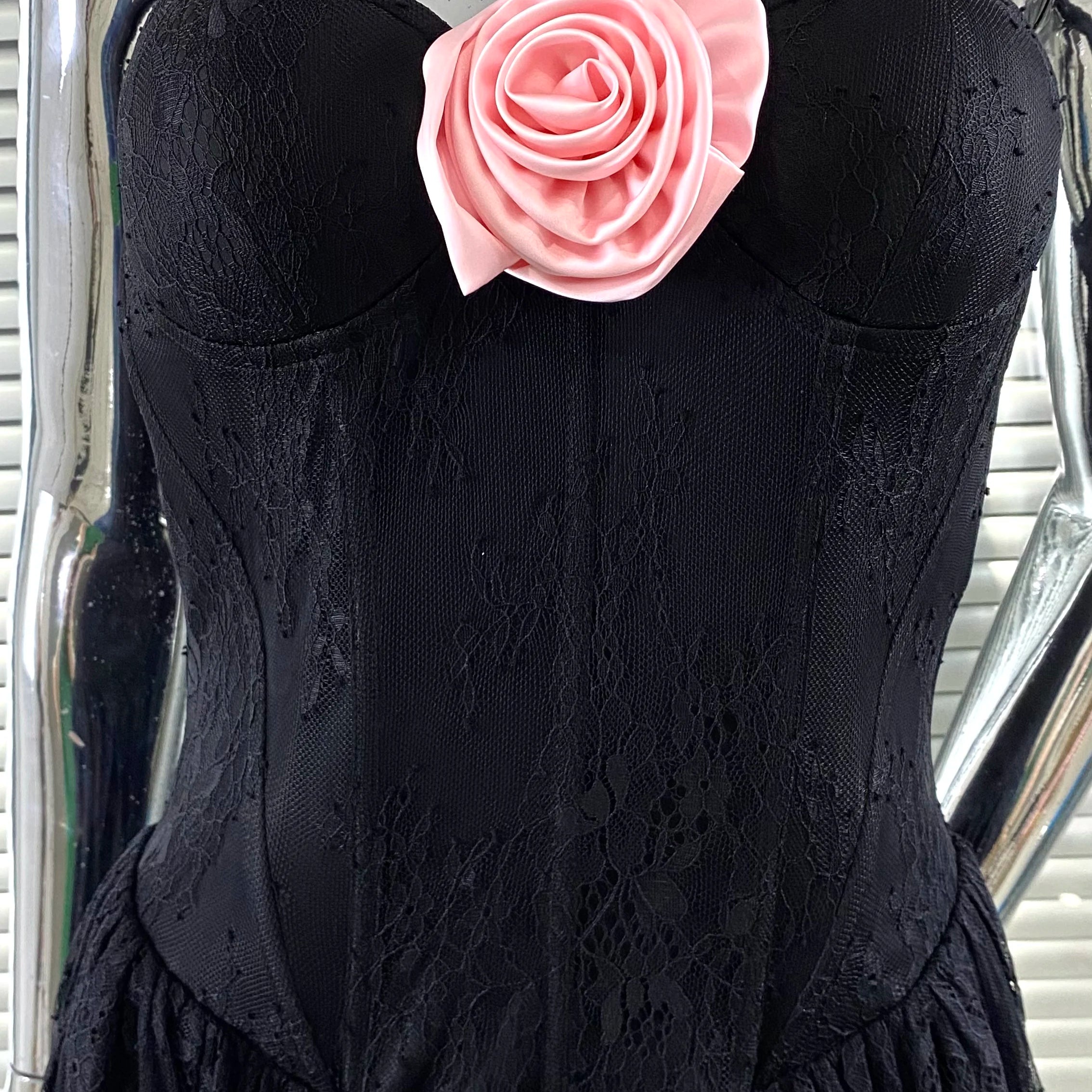 2025 Pink Flowers Halter Sleeveless Black Lace Ankle Length Dress Celebrity Birthday Party Evening Dress Woman Voaction Outfit