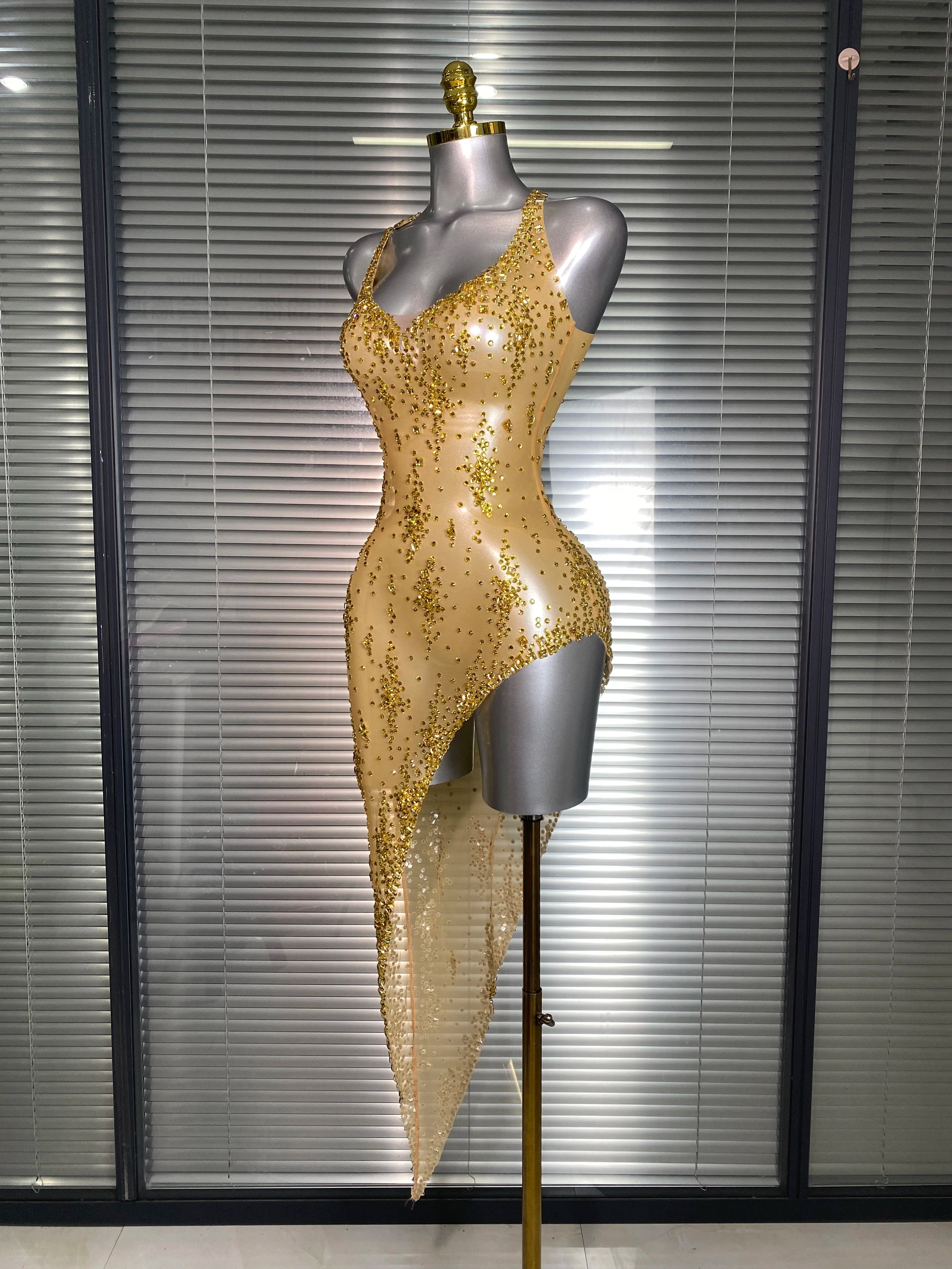 Women Sexy Mesh Crystal Diamonds Stretched Gold Shining Performance Costume Stage Dancer See Through Night Club Party Dress