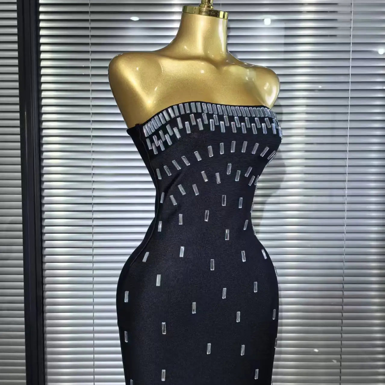 Black Color Women Sexy Strapless Shinning Crystal Bodycon Mini Bandage Dress Celebrate Nightclub Party Cocktail Outfit