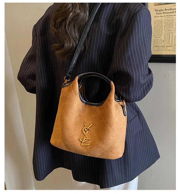 ‌2025 New Bucket Bag, Designer Quilted Crossbody Bag for Women, Large Capacity Chain Shoulder Purse, Korean Style Handbag