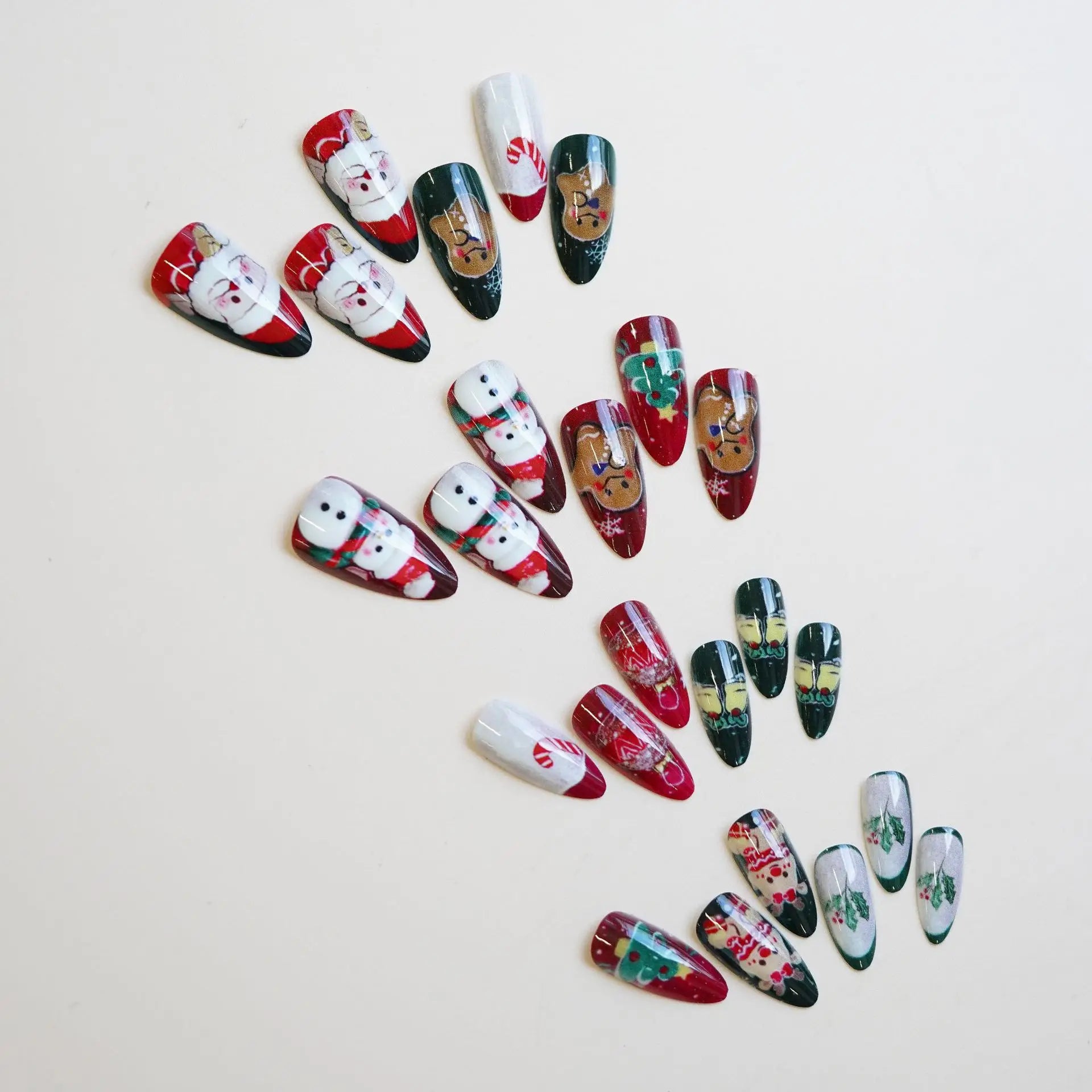 24pcs Cute Santa Claus Press on Nails Christmas Tree Gingerbread Man Fake Nails Sweet Red Almond False Nails New Year Xmas Gift