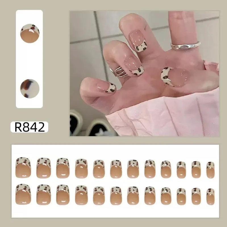 24Pcs/set French Gold Border Nail Elegant&Trendy Wearable Nails for Women Girl New Edition Removable Nail