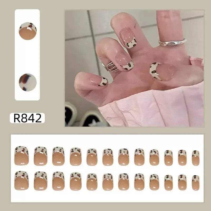24Pcs/set French Gold Border Nail Elegant&Trendy Wearable Nails for Women Girl New Edition Removable Nail