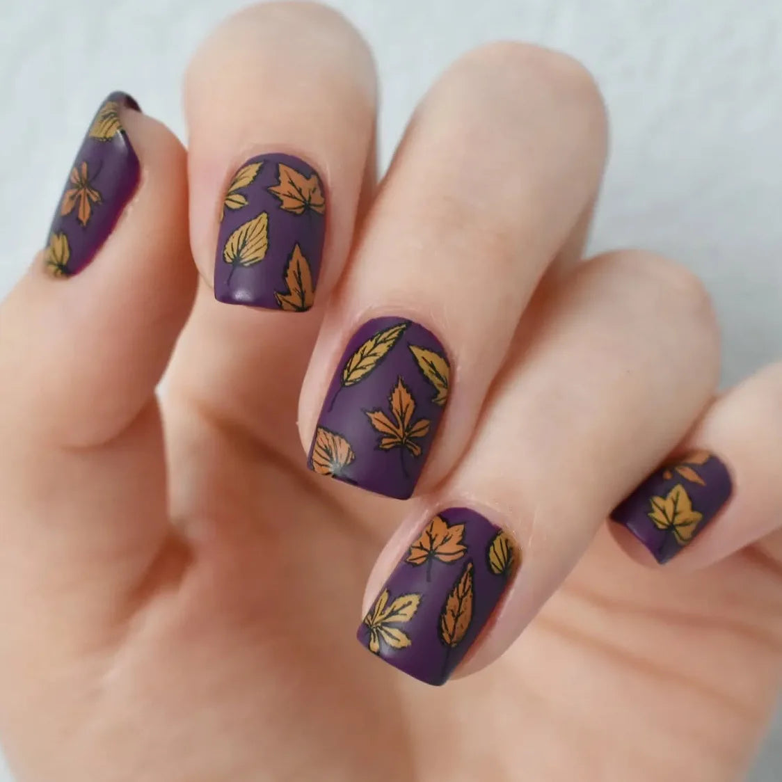 24pcs Short Purple Square False Nails Art Wearable Thanksgiving Fake Nail Tips with Leaves Design Press on Nails Sets Finished