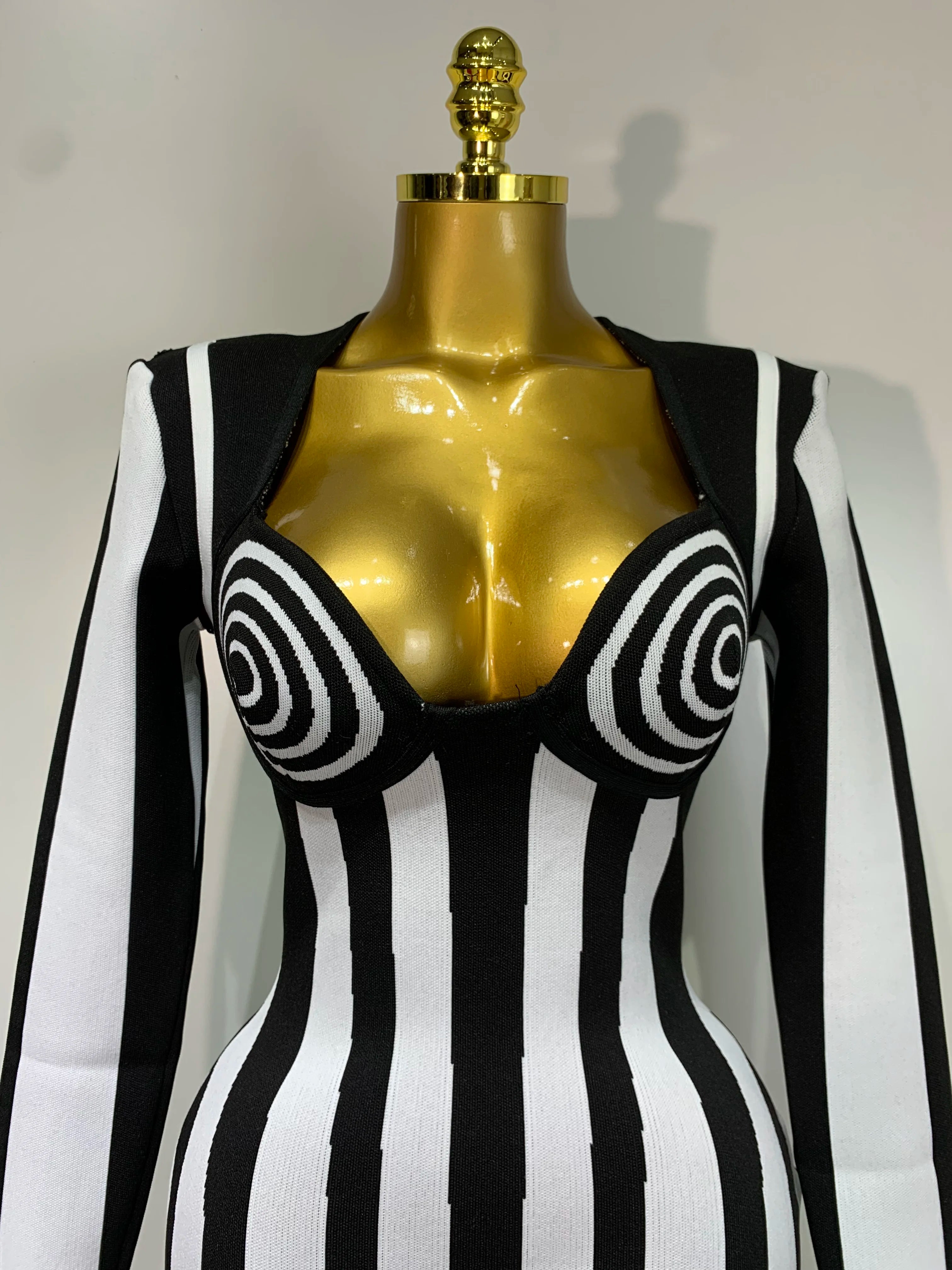 WomenLuxury Sexy Long Sleeve Stripe Black White Mini Bandage Dress 2025 Knitted Celebrity Elegant Evening Club Birthday Dresses