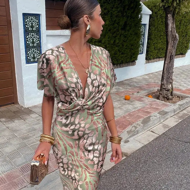Elegant Printed Satin Midi Dress For Women Chic V-neck Short Sleeve Pleated Bodycon Dresses Summer Female Chic Street Robes 2024