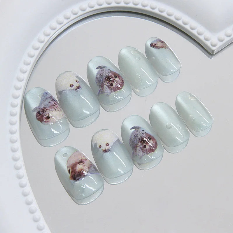 24pcs Shiny Green Cat Eye False Nails Cute Seal Print Fake Nails Tips Wearable Reusable Glossy Short Round Press on Nails