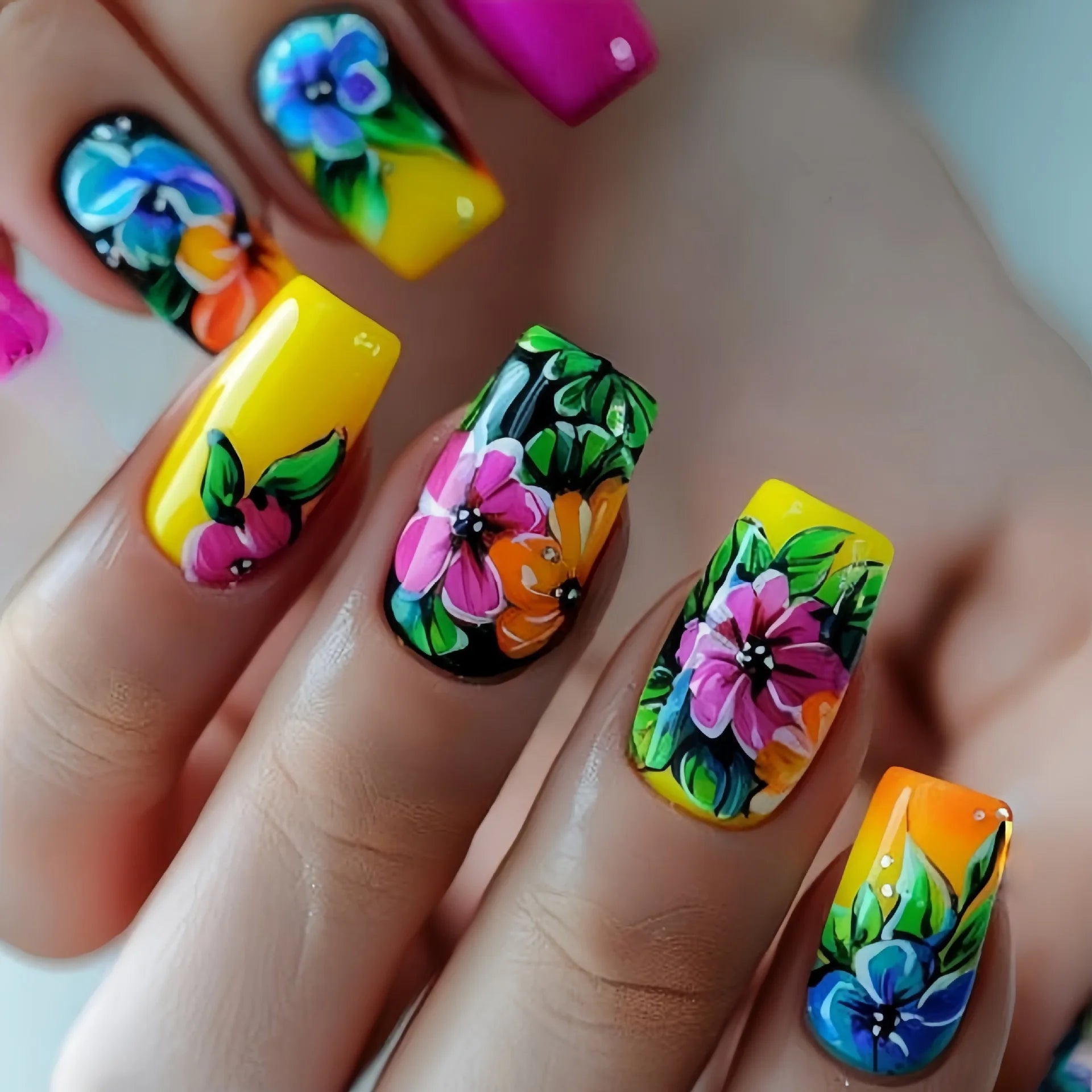 24pcs/set Medium long fake nails for women Spring summer flowers butterfly bee design faux ongles tips press on false nail art