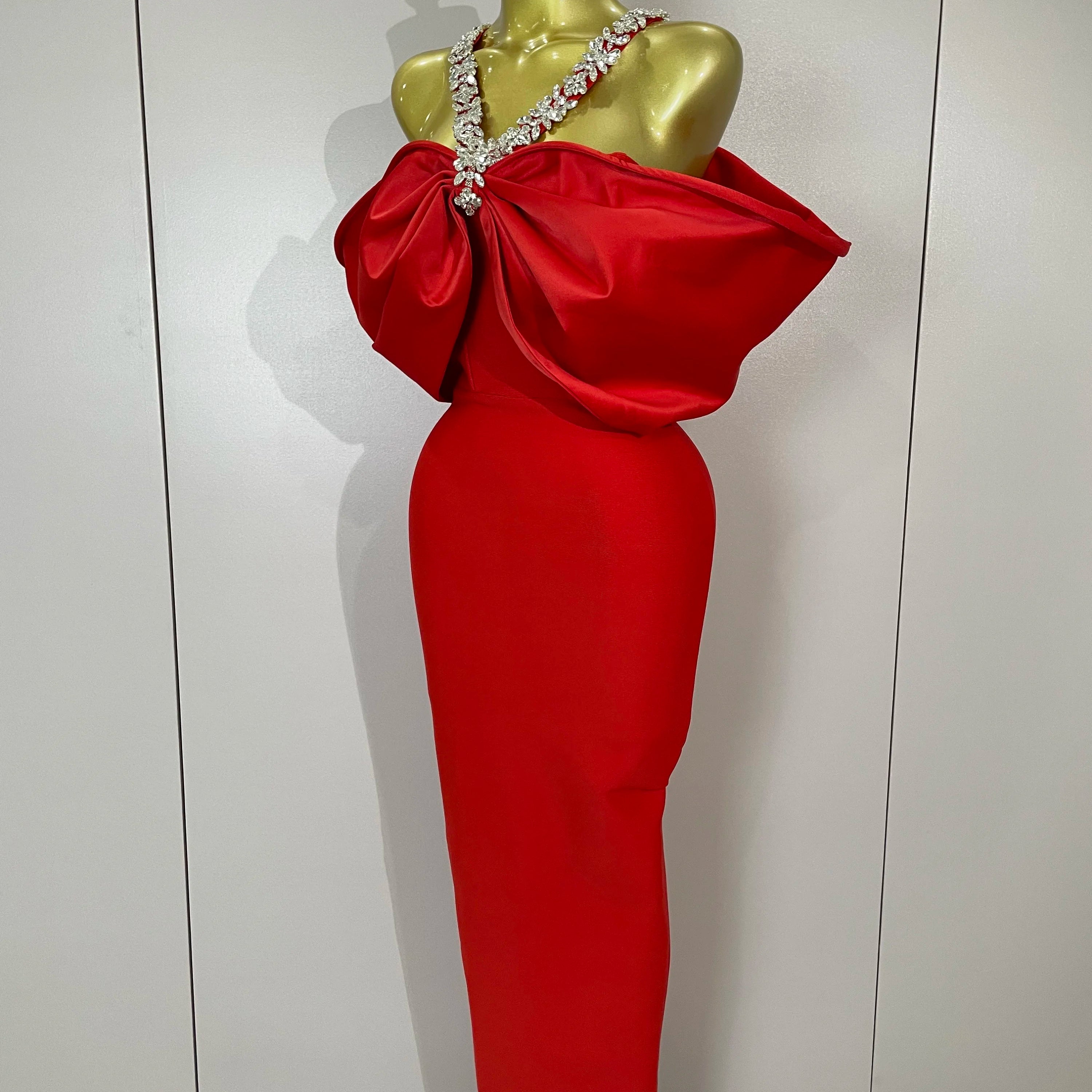 Luxury Rhinestone Chain Red Off Shoulder Vintage Butterfly Chic Bodycon Long Dress 2025 Elegant Evening Party Birtyday Clothing
