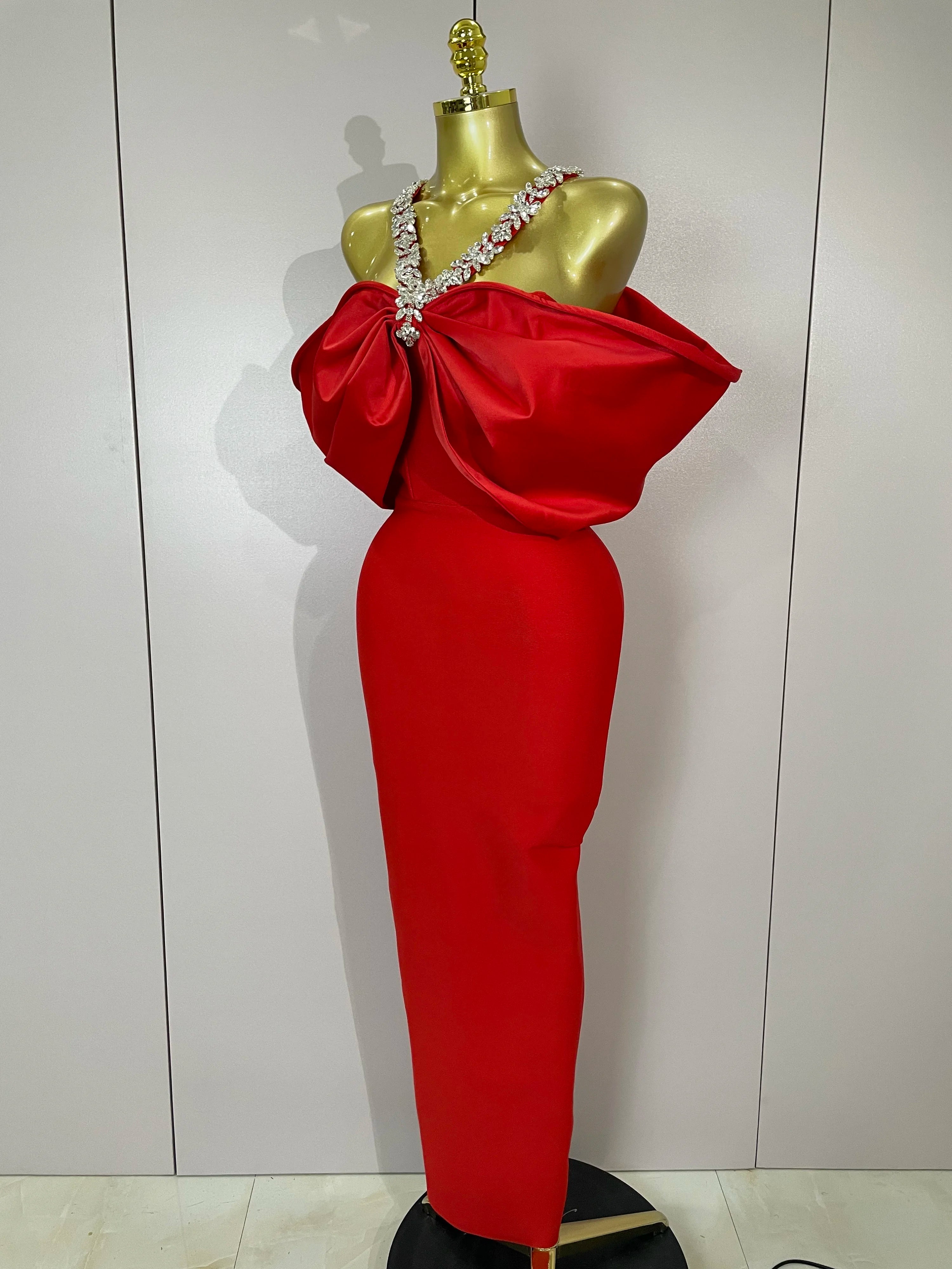 Luxury Rhinestone Chain Red Off Shoulder Vintage Butterfly Chic Bodycon Long Dress 2025 Elegant Evening Party Birtyday Clothing