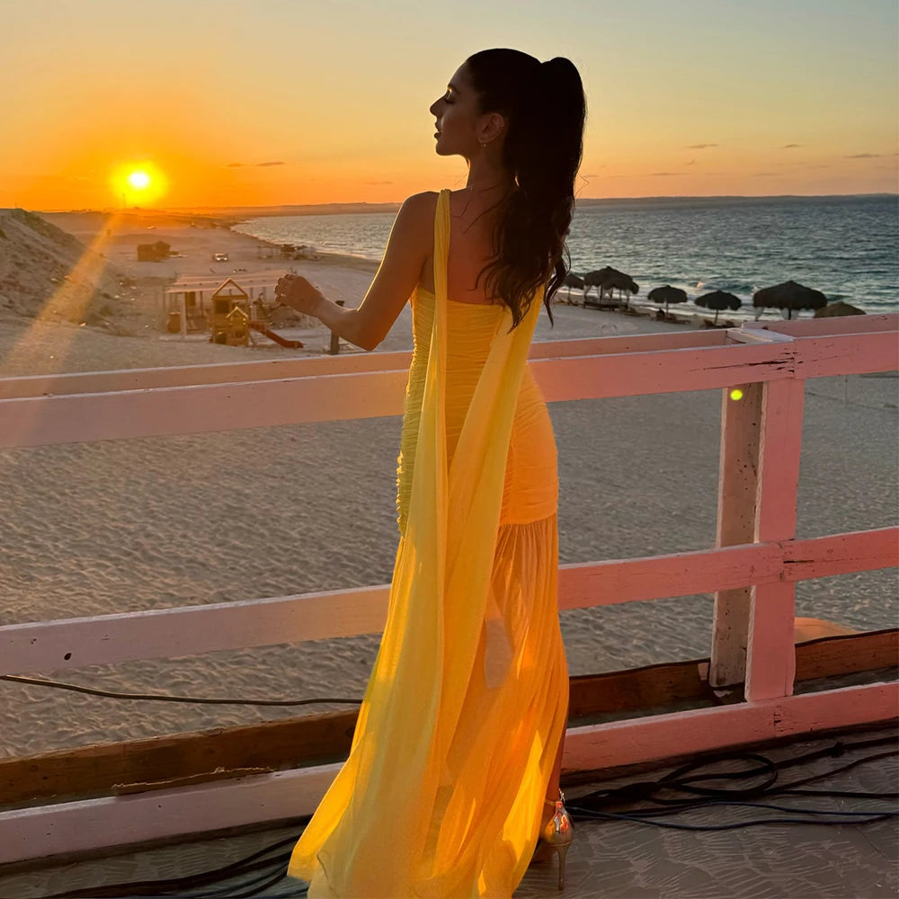 Yellow Color Women Sexy Halter Off the Shoulder Bodycon Long Mesh Dress Fashion Birthday Party Celebrate Girls' Homecoming Dress