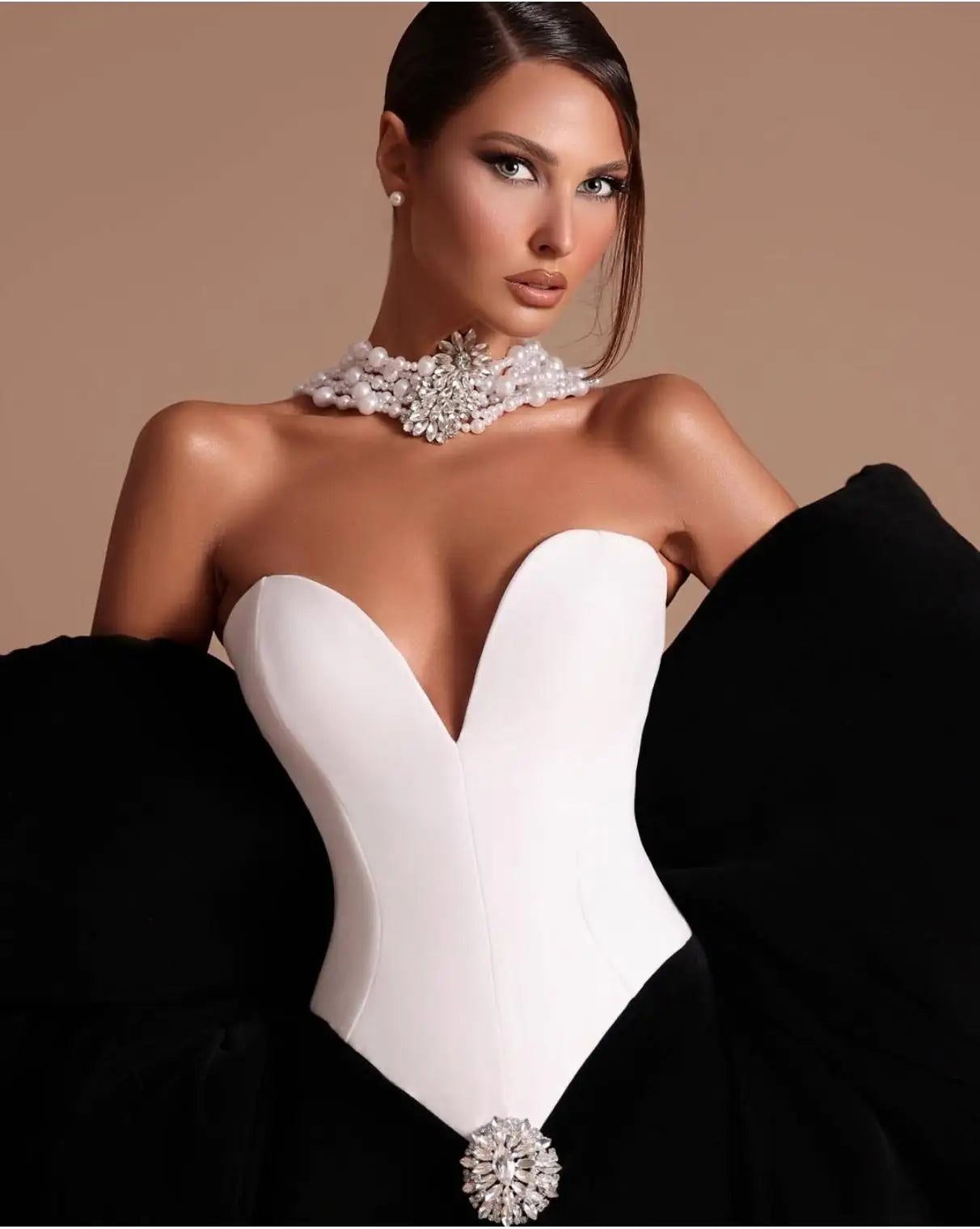 Luxury Diamonds Strapless Package Hips White Patchwork Black Bandage Dress  Fashion Woman Party Dress Celebrity Party Vestido