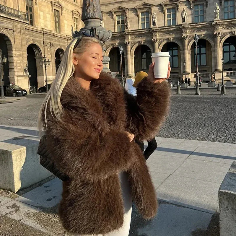 Luxury Brown Women Faux Fur Jacket Oversized Lapel Long Sleeve Warm Fluffy Coats Winter Female Loose Streetwear Outwears Brown