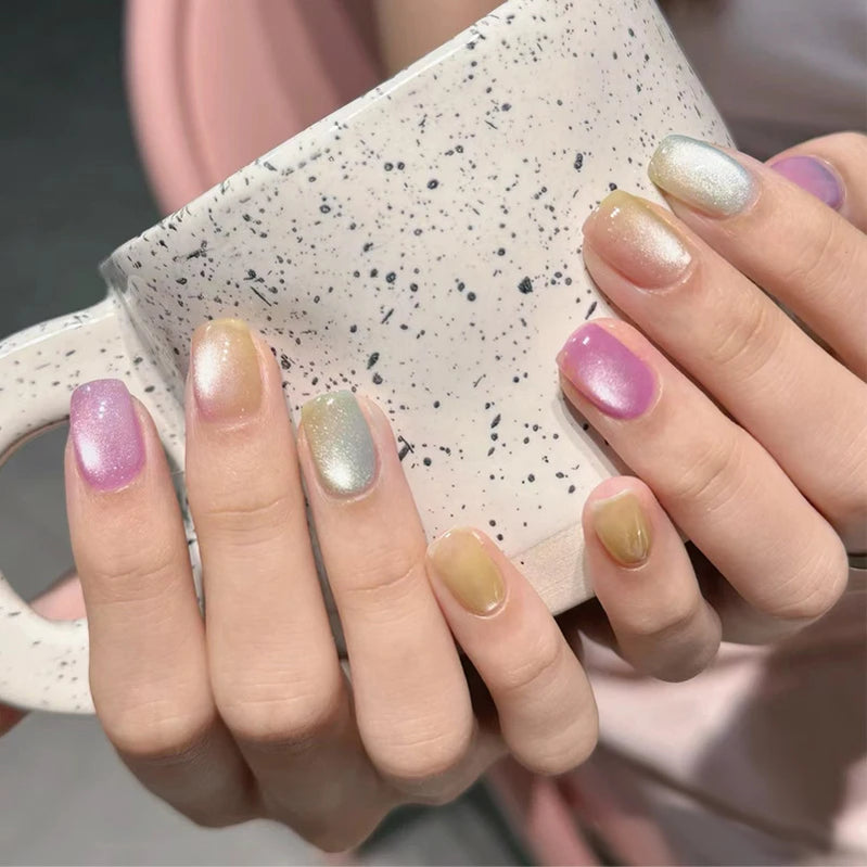 24Pcs  Gradient Color Fake Nail Simple Short Ballet Wearable False Nails with Cat Eye Design Press on Nails Full Cover Nail Tips