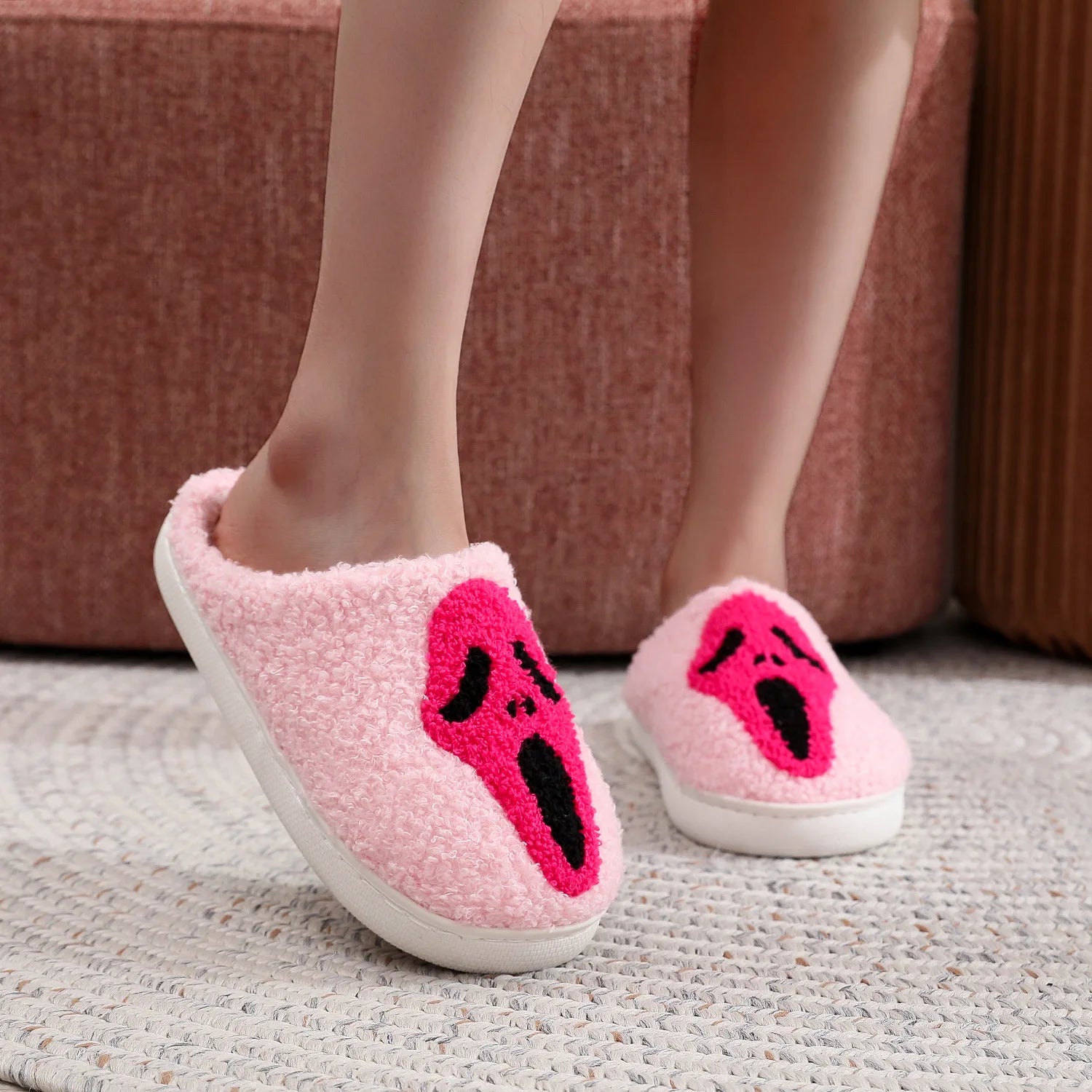 Winter Warm Plush Slippers Women's Halloween Black Ghostface Home Cotten Slippers Men Flip Flops Indoor Floor Slippers Gifts Pink