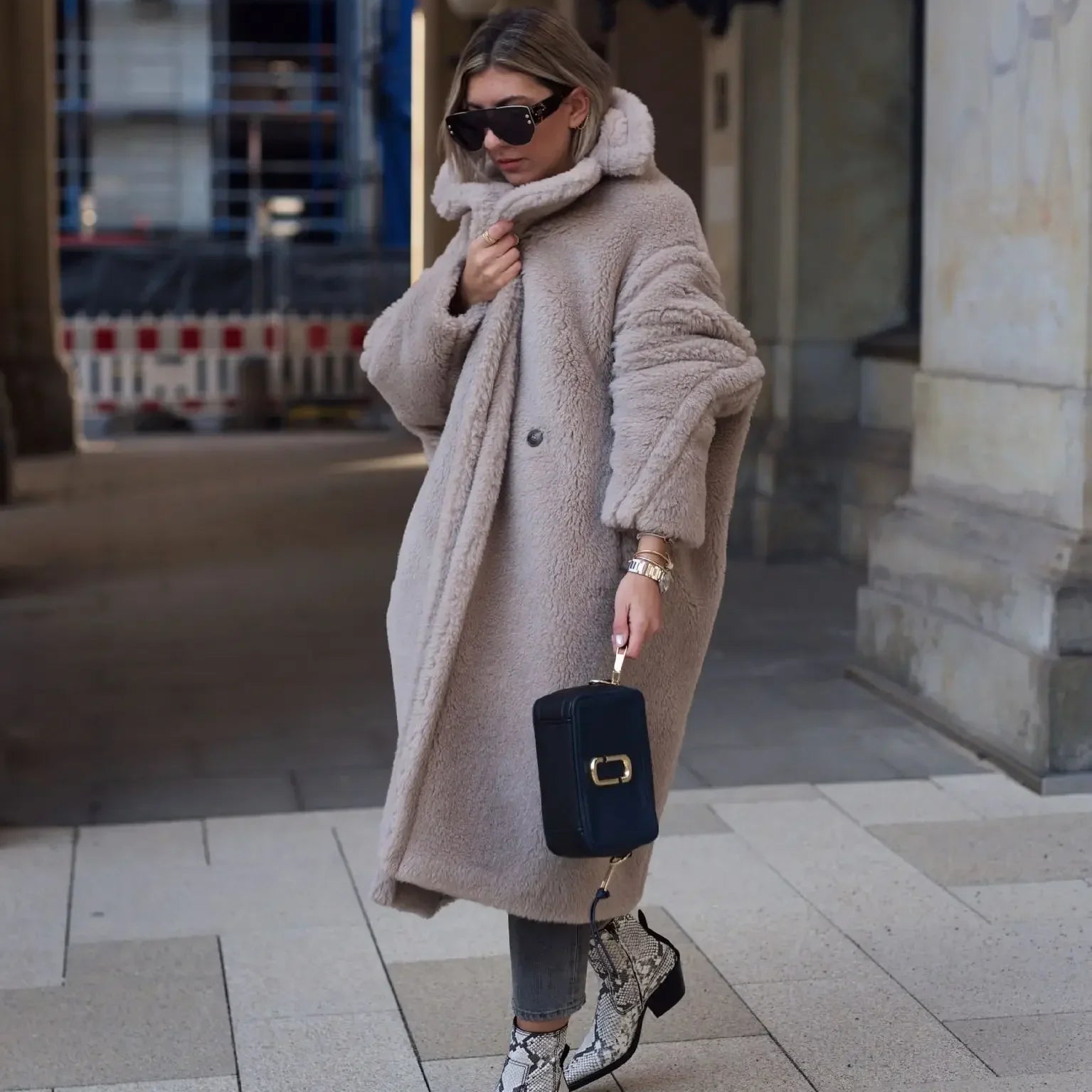 Teddy Bear Coat Lamb Fur Women's Clothing New Warm Thickened Plush Plush Medium-length Environmentally Friendly Coat Chic beige