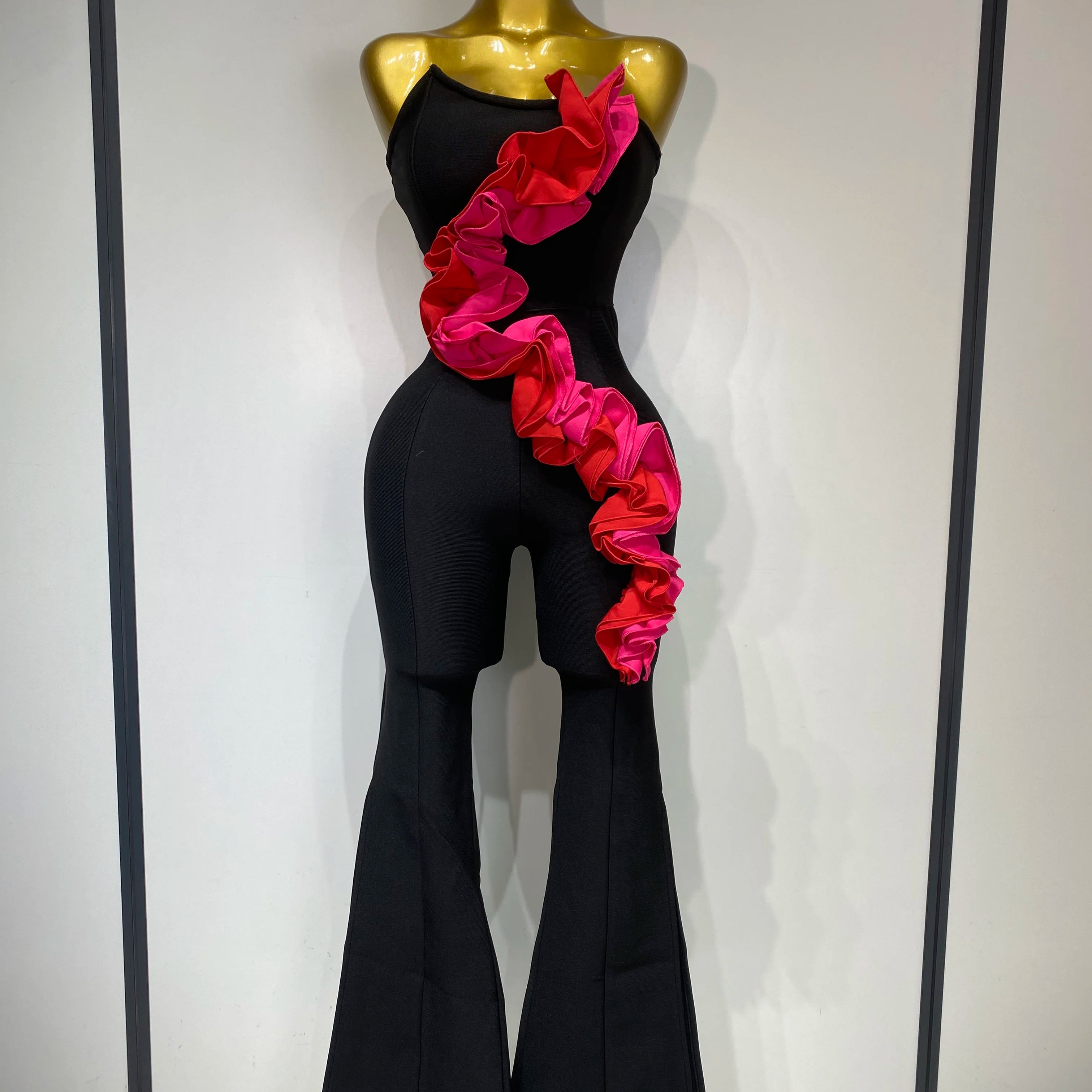 Sexy Strapless Ruffle Black Bodycom Bandage Jumpsuit Fashion High Street Woman Evening Party Elegant Luxury Birthday Rompers
