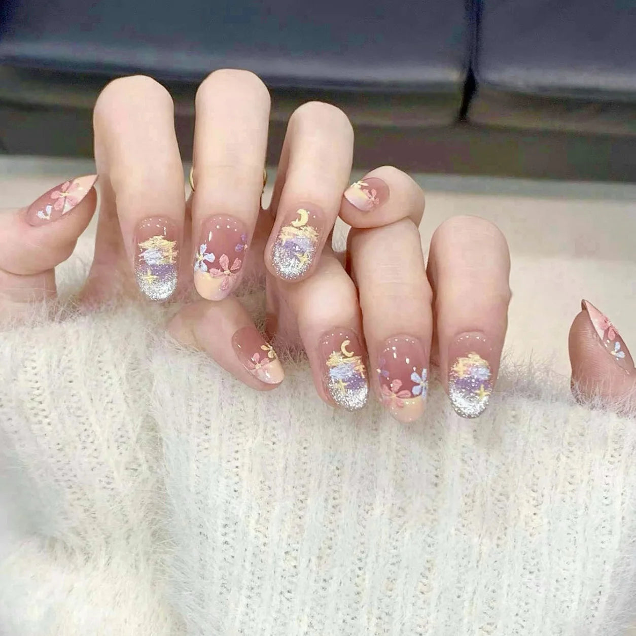 10pcs Flower Design Handmade Fake Nail Blush Cat's Eye Short Oval False Nails Tips White Glitter Press on Nails Sets Manicure