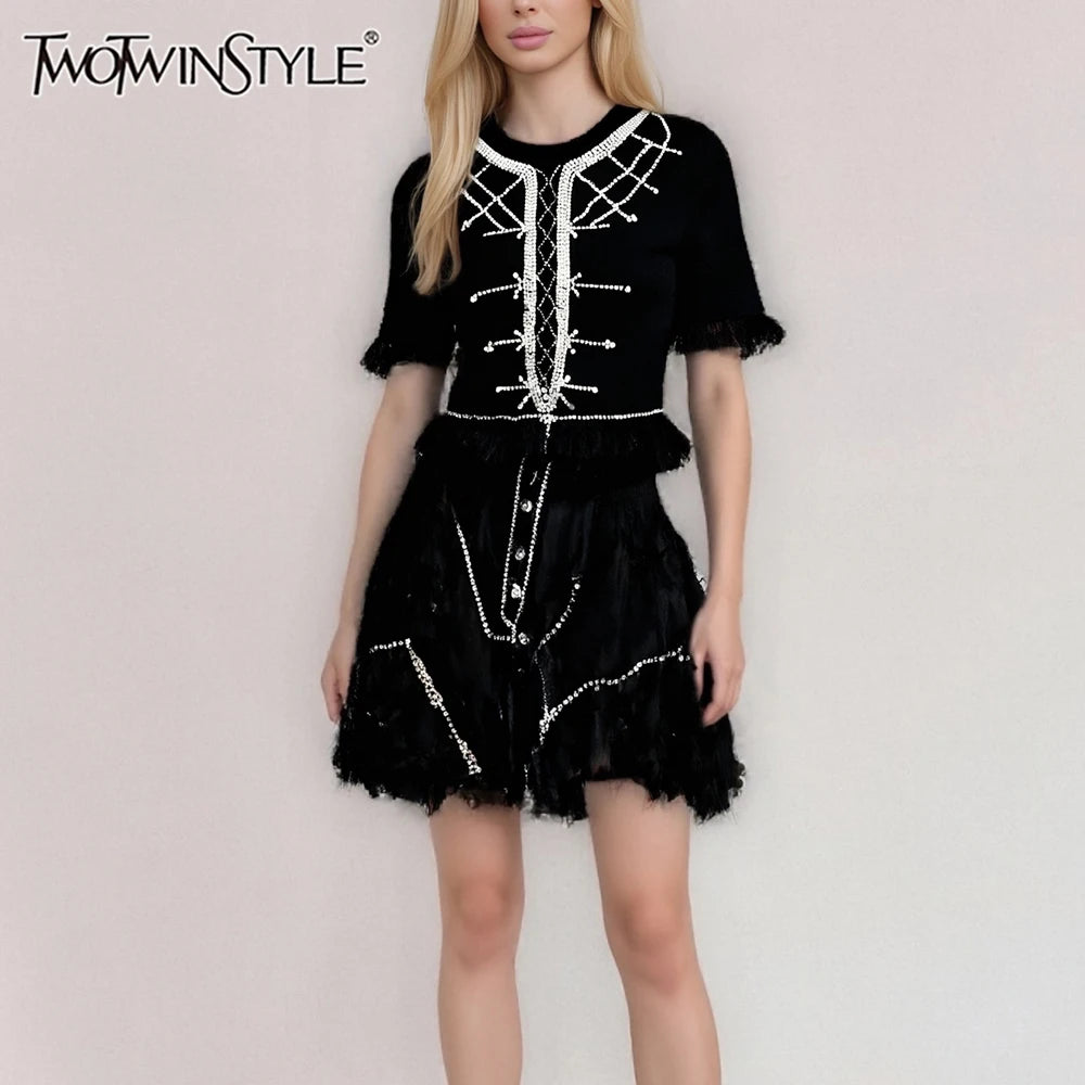 TWOTWINSTYLE Slimming Spliced Diamond Elegant T Shirts for Women Round Neck Short Sleeves Patchwork Tassels Tees Femlae Fashion