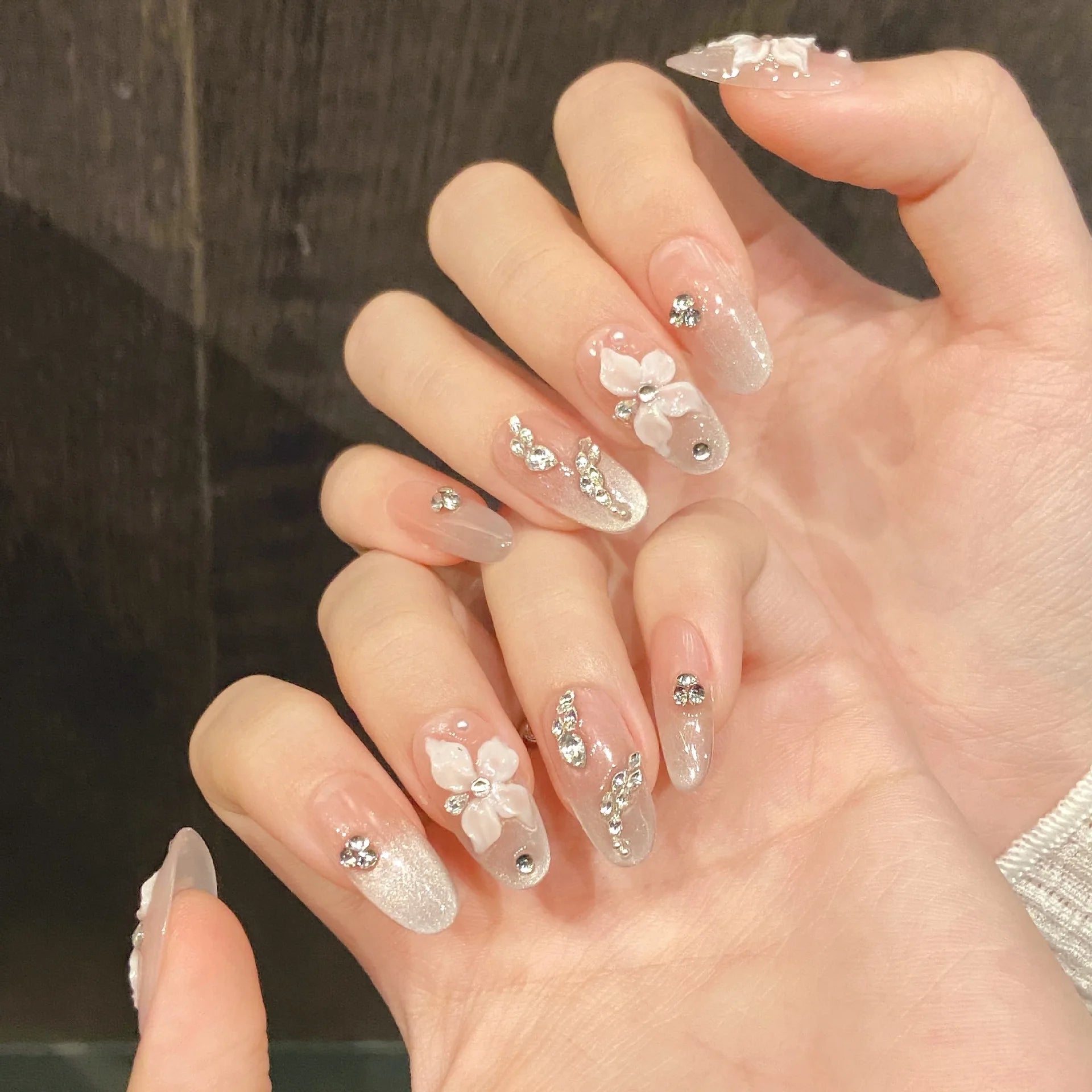 10Pcs Handmade Flower Press on Nails French Leopard Print Fake Nail Artificial Medium Almond Nail Set for Women Full Cover Nails