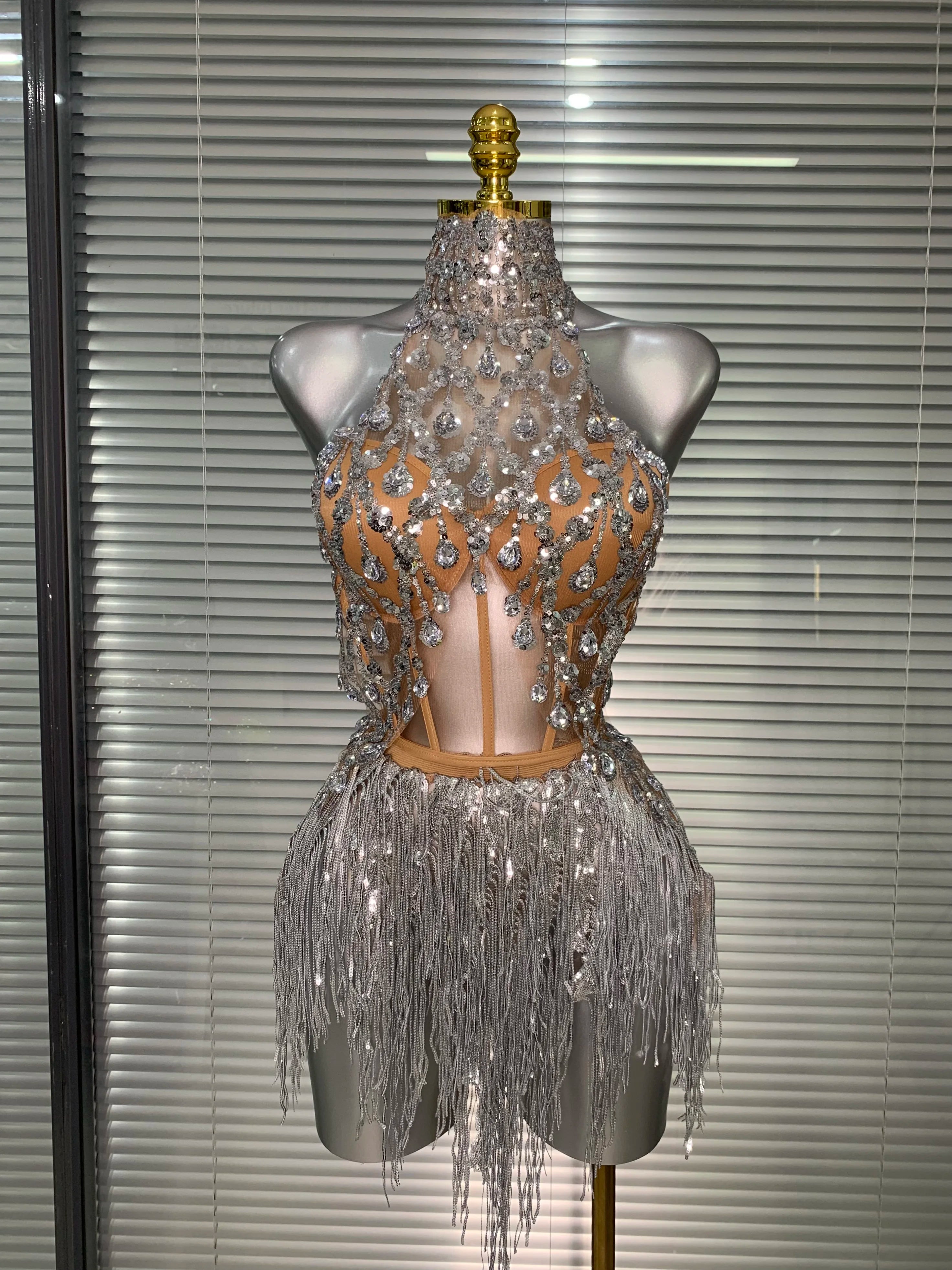 Women Sexy Sequins Silver Sparkly Two Pieces Set Shinning Night Club Skirt Suits Singer Dancer Stage Dancer Costume