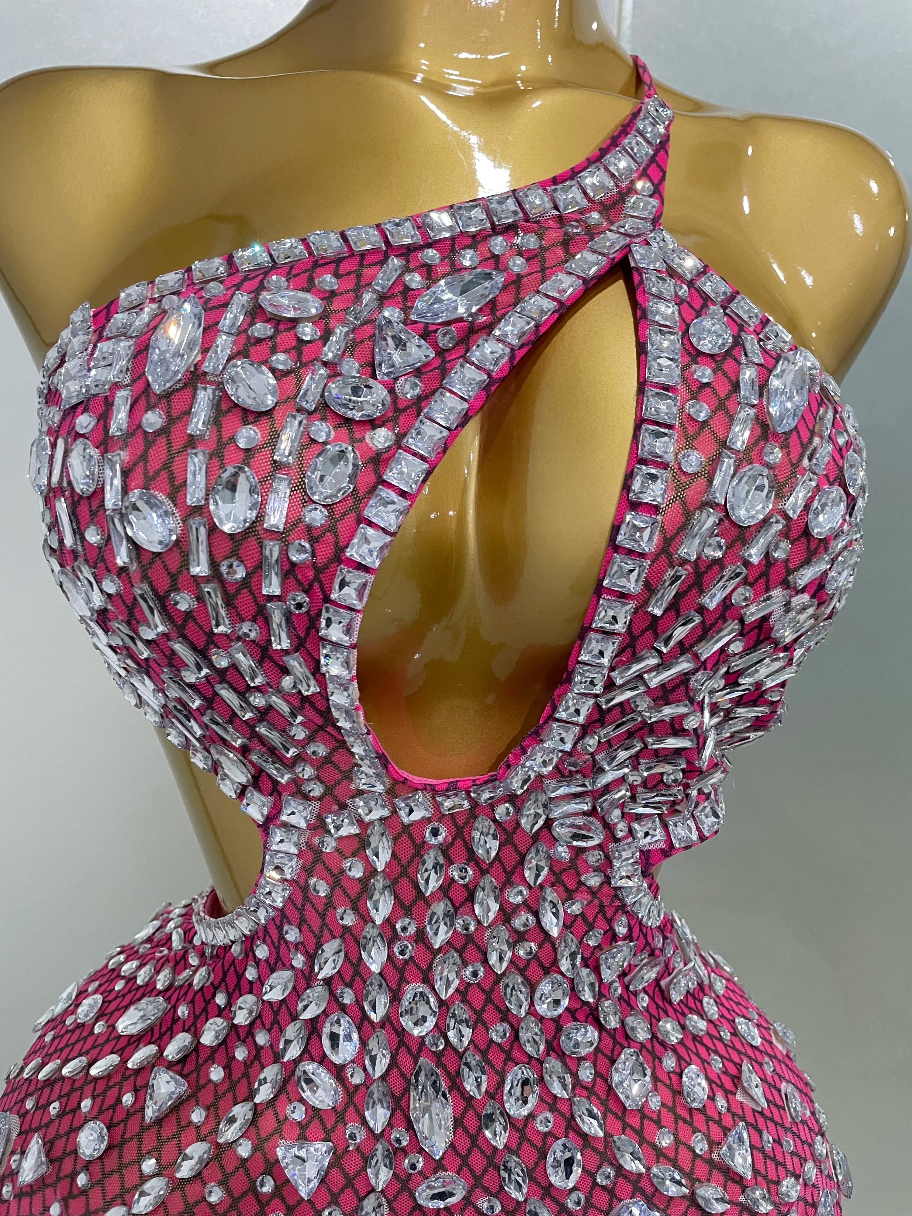 2025 New Arrival Luxury Sexy Backless Hollow Out Sparkle Diamond Evening Prom Women Birthday Celebrate Stage Nightclub Outfit