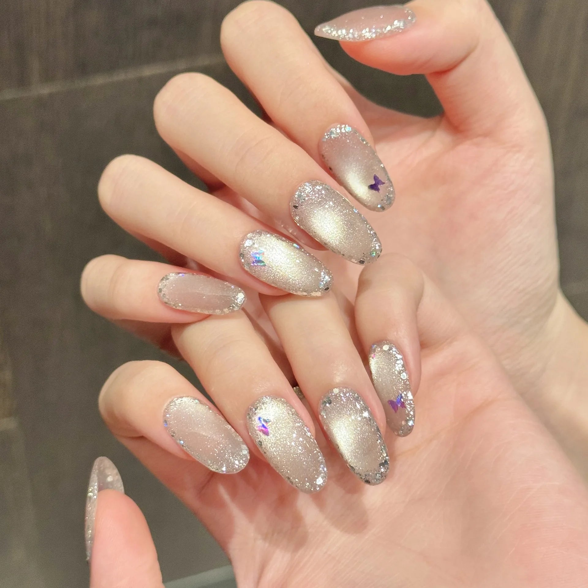 10pcs Flower Handmade Press on Nails Tips with Shiny Powder Design Red Almond False Nails Art Reusable Rhinestone Fake Nail Sets