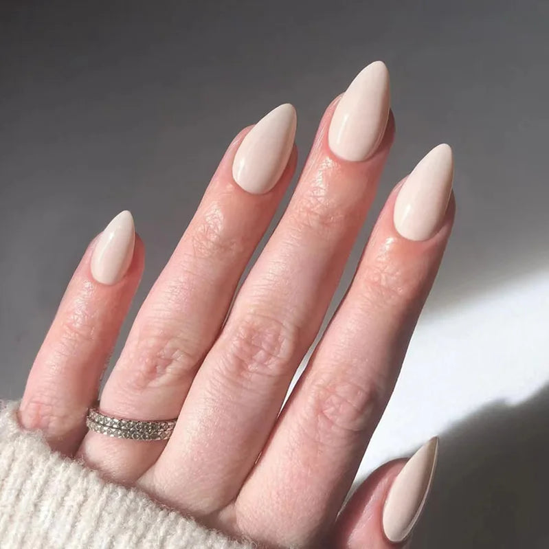 24Pcs Solid Color White Fake Nail Short Almond False Nails with Design Wearable Oval Press on Nails Finished Full Cover Nail Tip