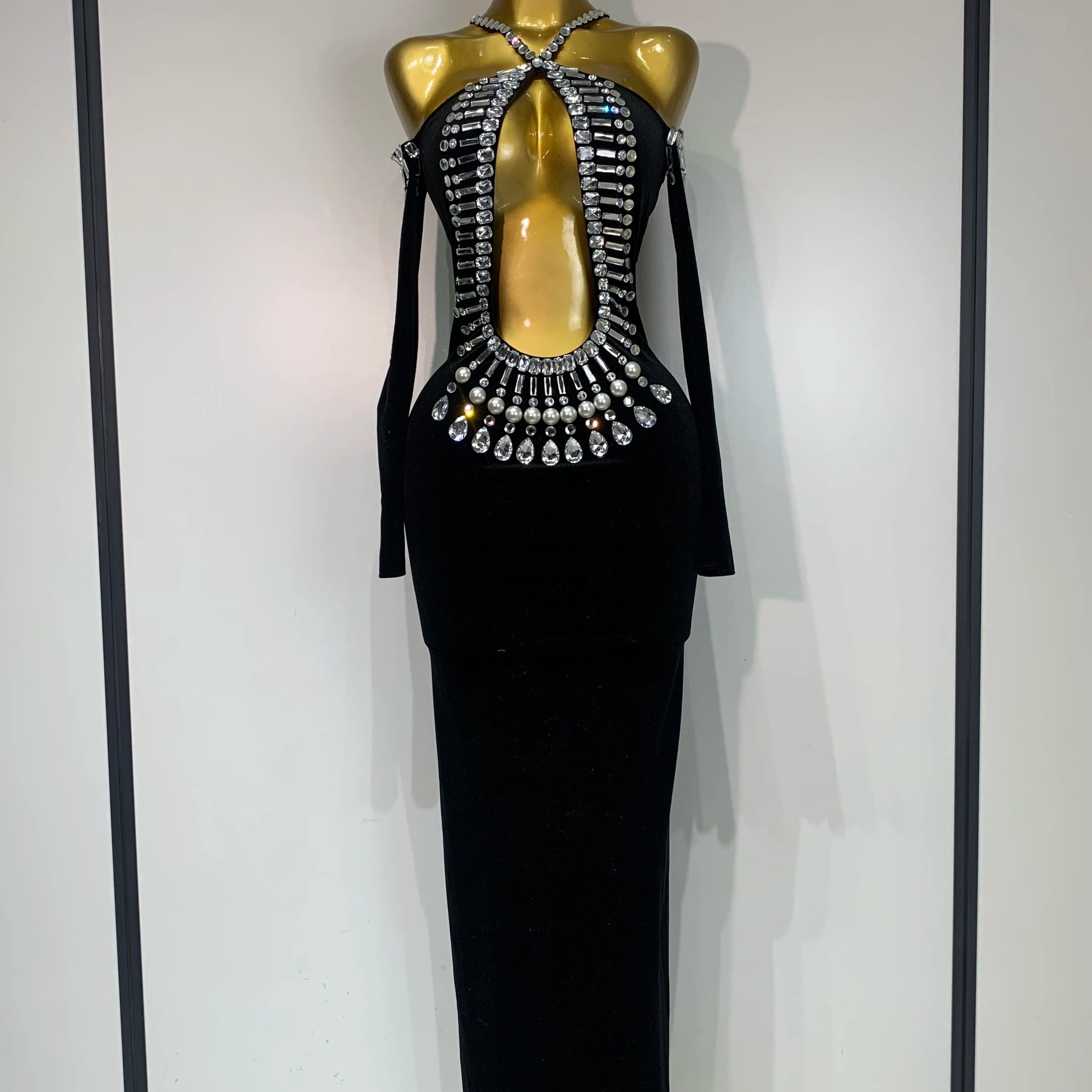 Luxury Birthday Dress Sexy Black Velvet Hollow Out Bodycon Dress Halter Evening Dress Drag Queen Nightclub Wedding Dress