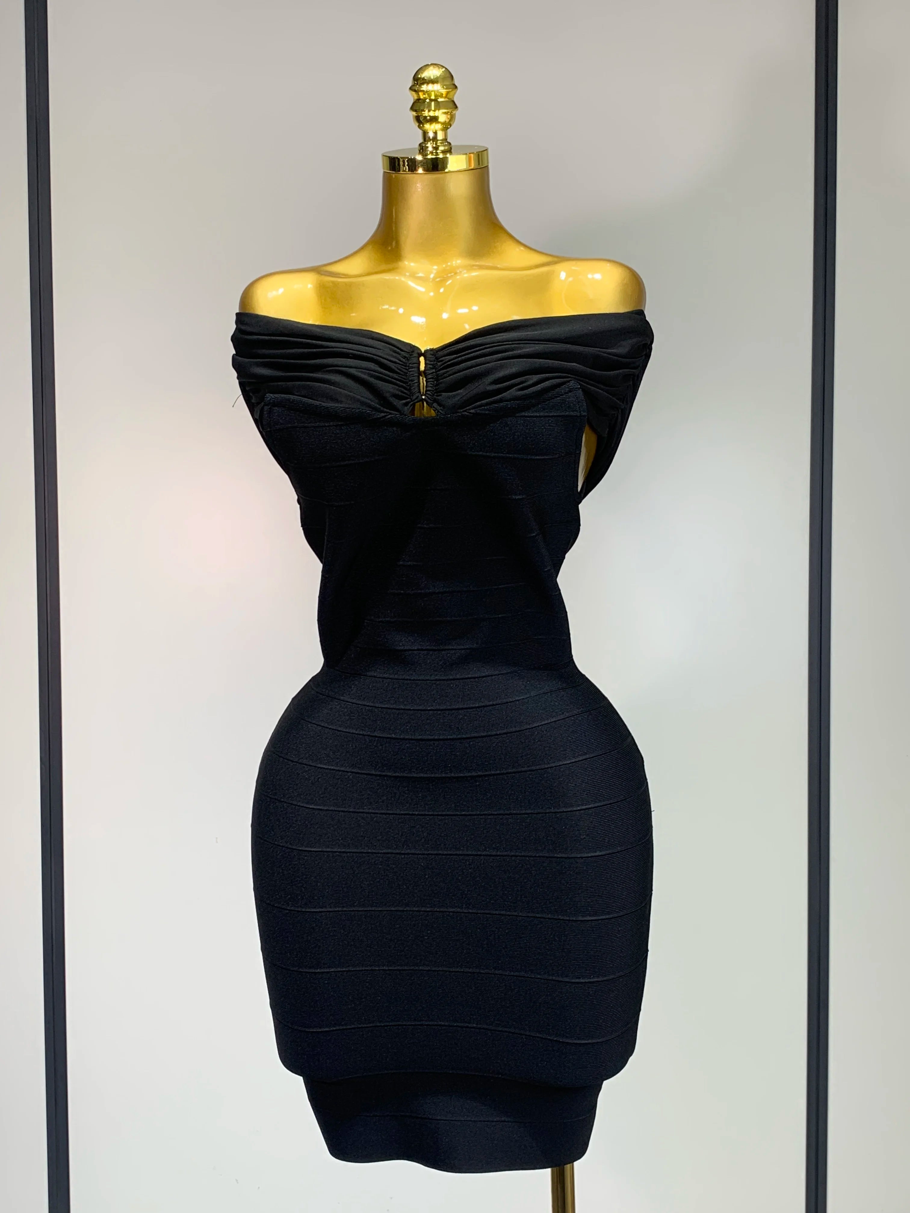 Fashion Sexy Strapless 2025 Black Off-shoulder Mini Bodycon Bandade Dress Celebrity Cocktail Party  Luxury Birthday Club Dresses