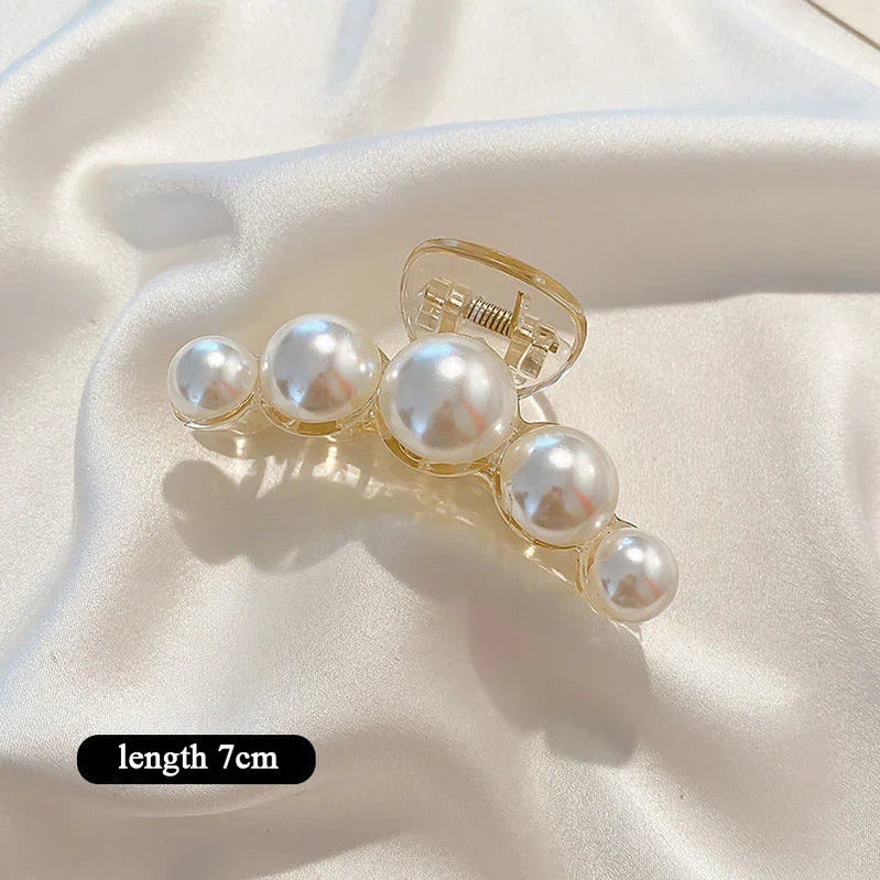 Elegant Big Pearl Hair Claws for Women Korean Acrylic Hair Clips Girls Large Size Barrette Shark Clip Fashion Hair Accessories 7cm medium 5yuan