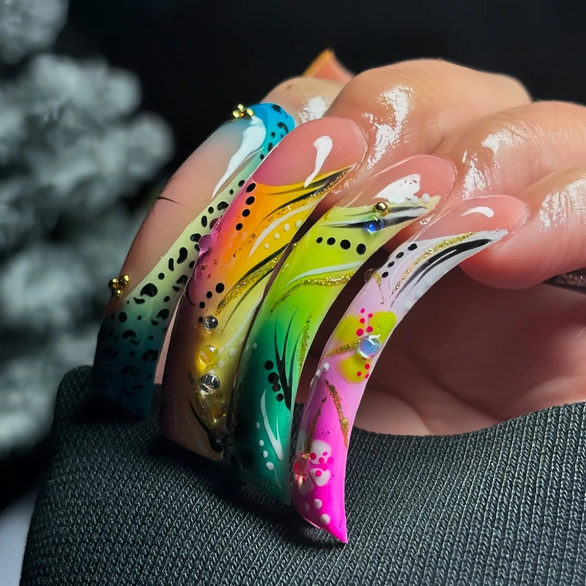 24Pcs Long Curve False Nails Colorful Smudge French Stripe Flower Press on Fake Nails Detachable Finished Full Cover Nails Tips