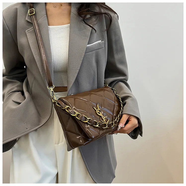 Quilted Bag with Letter Print 2025 - Vintage Chain Strap Crossbody Bag, Elegant Small Square Shoulder Purse for Women