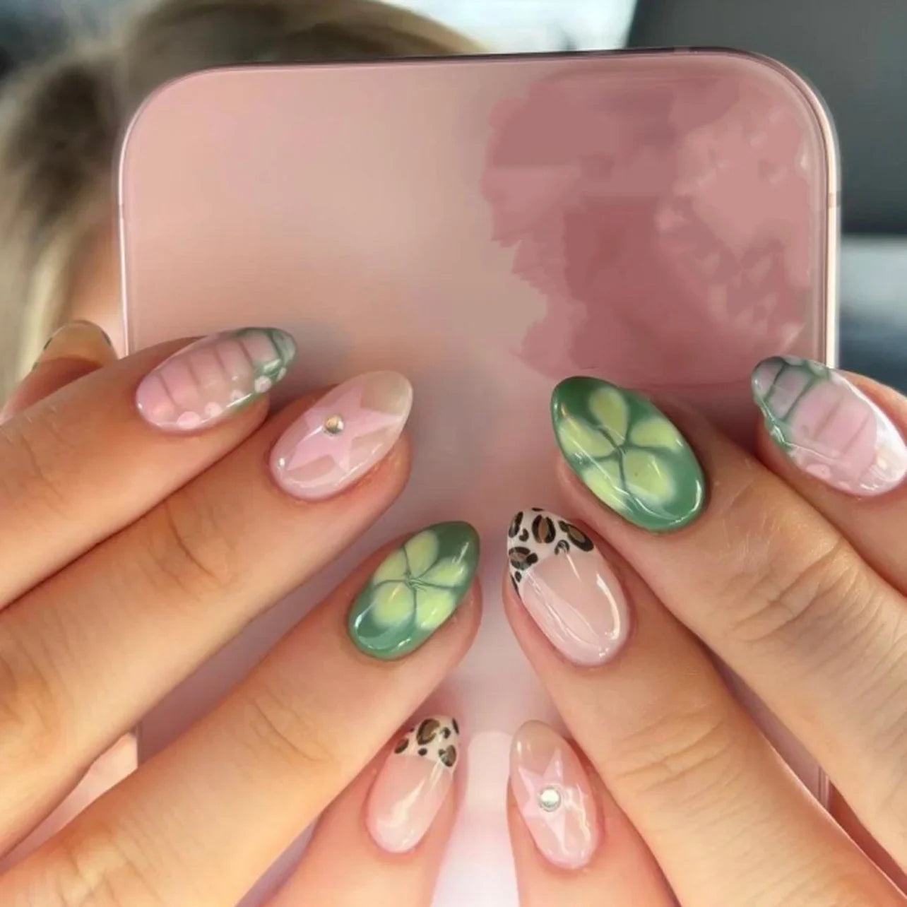 24Pcs Short Almond Press on False Nails French Black Stripe Polka Dot Fake Nails with Star Pearl Reusable Full Cover Nails Tips